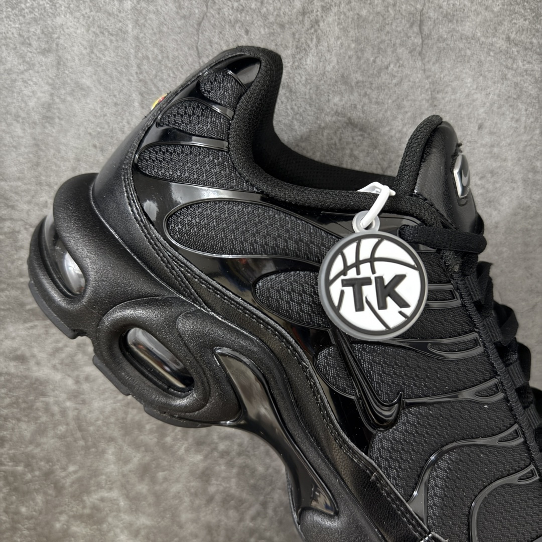 图片[7]-【TK纯原版】Nike Air Max Plus TN气垫系列跑鞋 604133-050 全新一比一高端版本 真正的市场T1品质 更多配色陆续出货 真正的用心研发 一点一点抠出来的 品质 品控细节 随便闭眼对比市场任何版本 全套原纸板楦头开发 完美呈现版型 工艺流程均与原鞋保持一致 Turned Air 中底缓震技术 鞋面弧度与大底弧度一致 鞋头正确TPU材质 鞋面高频TPU材质1.0厚度 原鞋一致层次感 超越公司货的品控标准 多道QC质检 货号： 尺码：36 36.5 37.5 38 38.5 39 40 40.5 41 42 42.5 43 44 44.5 45 46-选品中心