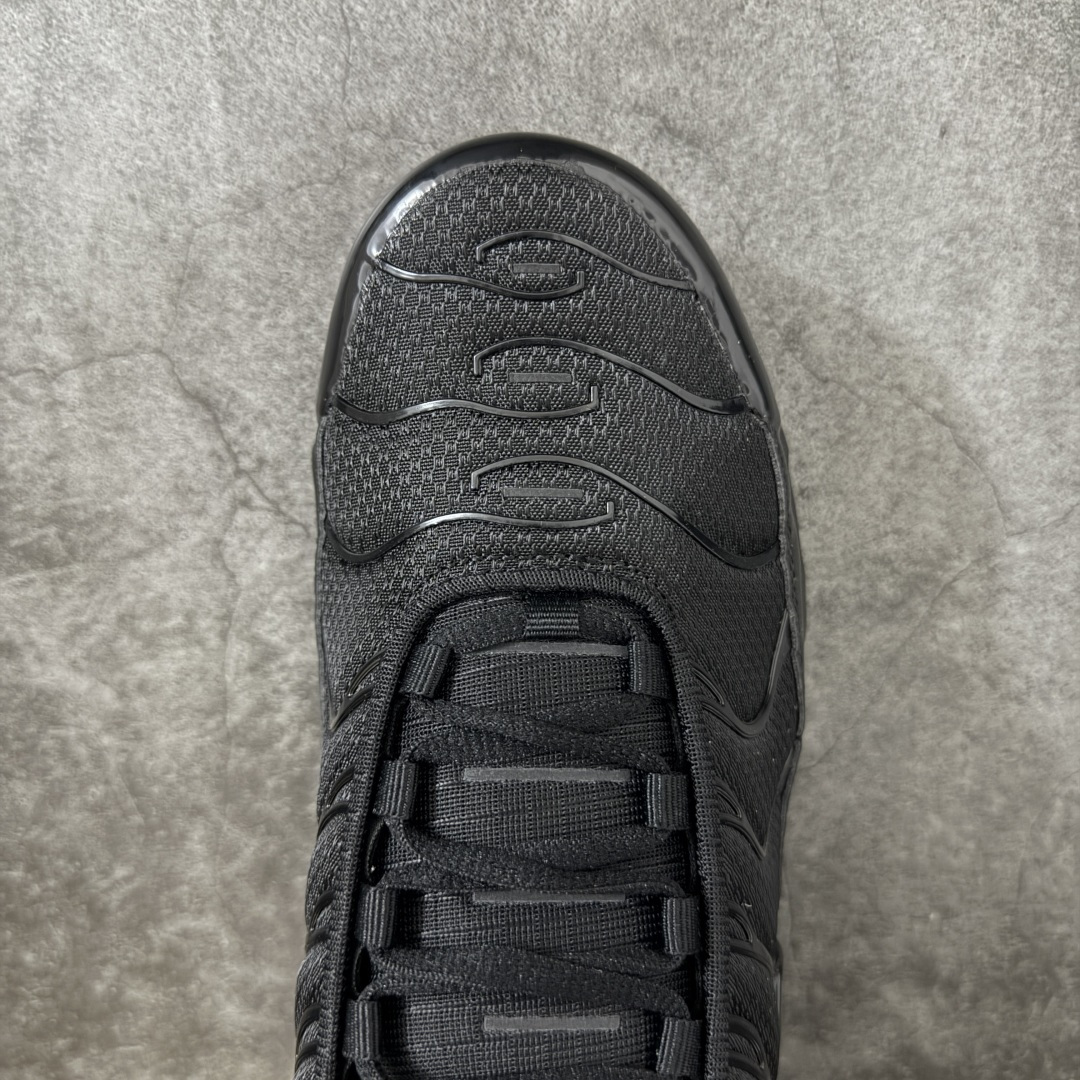 图片[5]-【TK纯原版】Nike Air Max Plus TN气垫系列跑鞋 604133-050 全新一比一高端版本 真正的市场T1品质 更多配色陆续出货 真正的用心研发 一点一点抠出来的 品质 品控细节 随便闭眼对比市场任何版本 全套原纸板楦头开发 完美呈现版型 工艺流程均与原鞋保持一致 Turned Air 中底缓震技术 鞋面弧度与大底弧度一致 鞋头正确TPU材质 鞋面高频TPU材质1.0厚度 原鞋一致层次感 超越公司货的品控标准 多道QC质检 货号： 尺码：36 36.5 37.5 38 38.5 39 40 40.5 41 42 42.5 43 44 44.5 45 46-选品中心