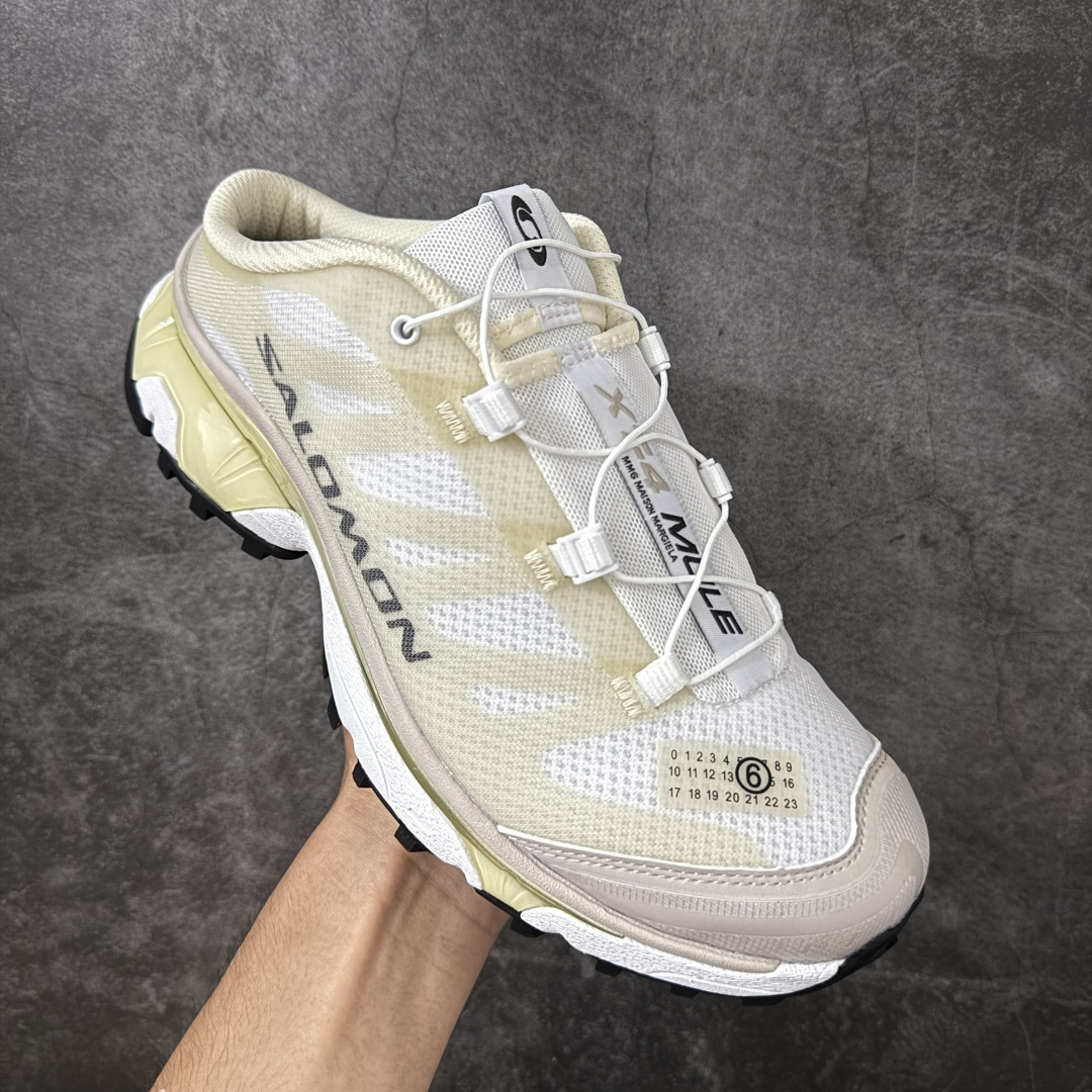 图片[3]-【莞产纯原】SALOMON萨洛蒙 XT-4 MULE MM6 MAISON MARGIELA 户外半拖运动训练鞋 给脚掌足够的支撑性 软硬适中 因为没有鞋后跟 所以包裹性没有那么强 反而舒适度更高了 穿着脚感很松 很强的鞋面的透气性 碳纤维纹理的装饰显得很高级 鞋带采用了快速抽绳的设计 配合特别的鞋后跟设计 彻底成为一脚蹬 货号：478112 尺码： 36 37 37.5 38 38.5 39.5 40 40.5 41.5 42 42.5 43 44 44.5 45-选品中心