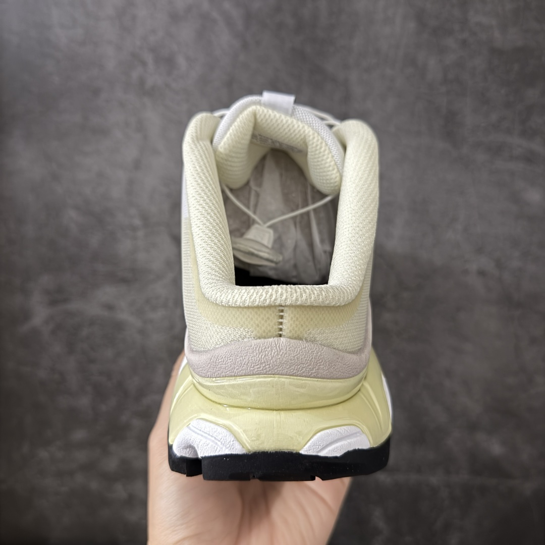 图片[4]-【莞产纯原】SALOMON萨洛蒙 XT-4 MULE MM6 MAISON MARGIELA 户外半拖运动训练鞋 给脚掌足够的支撑性 软硬适中 因为没有鞋后跟 所以包裹性没有那么强 反而舒适度更高了 穿着脚感很松 很强的鞋面的透气性 碳纤维纹理的装饰显得很高级 鞋带采用了快速抽绳的设计 配合特别的鞋后跟设计 彻底成为一脚蹬 货号：478112 尺码： 36 37 37.5 38 38.5 39.5 40 40.5 41.5 42 42.5 43 44 44.5 45-选品中心