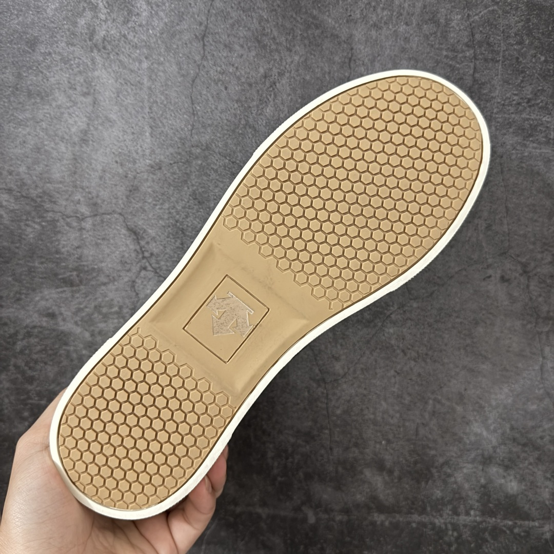 图片[9]-【莞产全头层】迪桑特DESCENTE Chron Velo TRAINER 运动简约 低帮 生活休闲鞋 莞产版 全头层皮料 DESCENTE（迪桑特）创立于1935年，品牌名取自法语词汇，意为“滑降”。品牌箭头标识代表滑雪的三种技术“高速直线滑行”、“穿越”和“侧滑”，也寓意品牌在打造高端专业运动产品中不断追求完美的创新精神，致力于成为中国高端专业滑雪、综训、女子、铁人三项、高尔夫的第一品牌。 尺码：39-44-选品中心