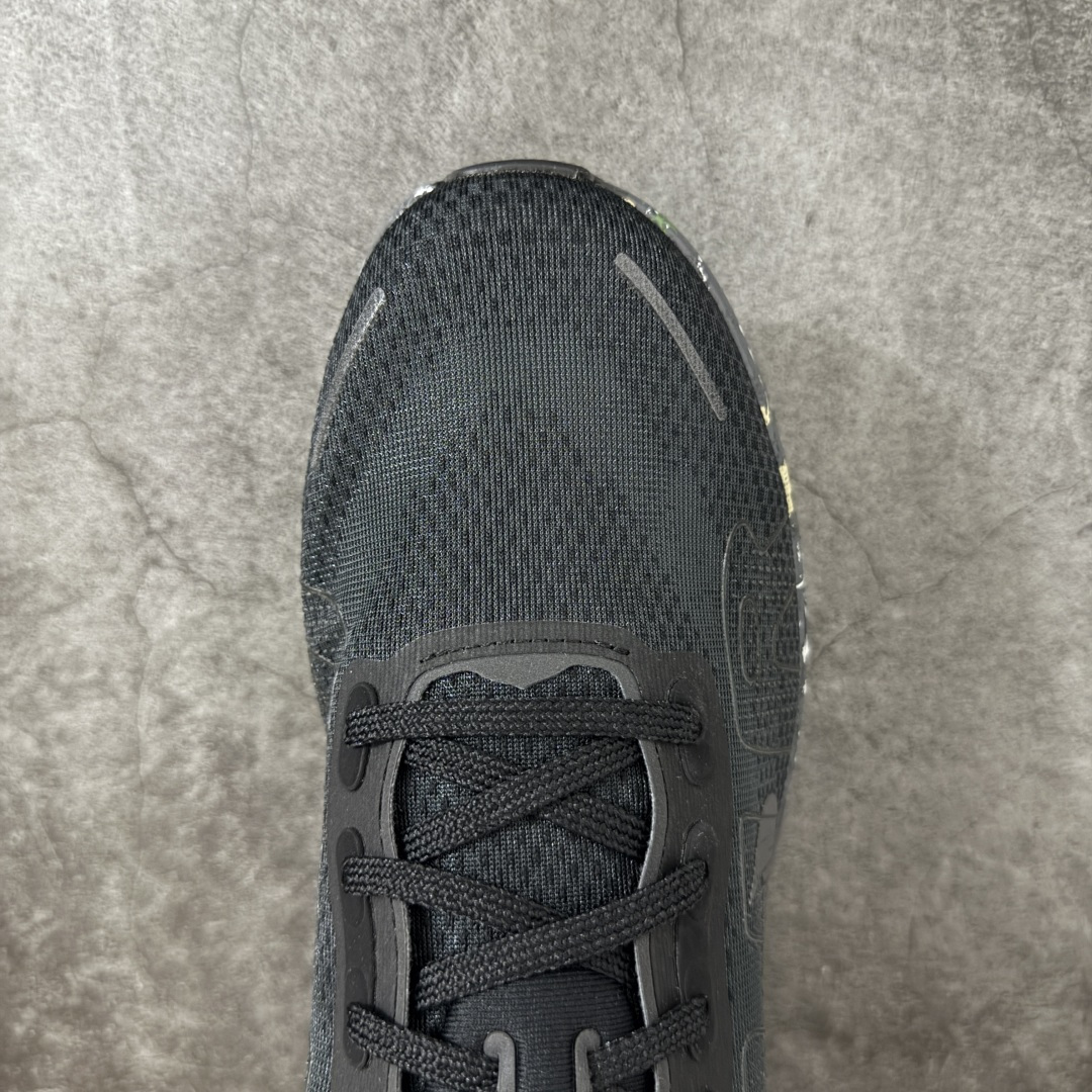 图片[5]-【XE纯原】NIKE VOMERO PREMIUM 全掌气垫缓震网面运动跑鞋 市场最强 没有之一 纯原生产线出品 原版开发 全部原材料 细节一比一打造 完美还原zp脚感 正确前后分离式两片纤维柱气垫 上下包裹超软弹泡棉 正确组合大底 区别市场通货 版型完美 鞋面材料同步原版1：1 全部原版开发校对 欢迎对比💪🏻 Nike 运用 Air技术专利，推出 Nike Pegasus Premium，沿用经典 Pegasus 系列产品深受跑者喜爱的缓震功能，并配置 Nike 首款可见式塑形 Air Zoom 气垫。 全掌可见的AirZoom首次在Pegasus系列中出现，模仿了Vaporfly的碳板曲线，增强了跑步时的流畅过渡。 货号：IO7325-001 尺码：36-46（半）-选品中心