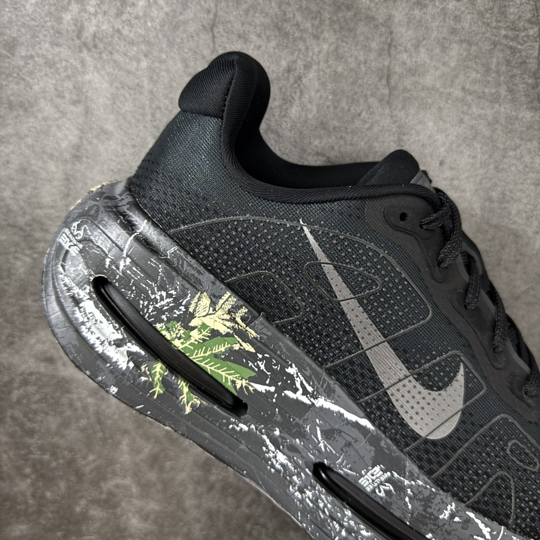 图片[7]-【XE纯原】NIKE VOMERO PREMIUM 全掌气垫缓震网面运动跑鞋 市场最强 没有之一 纯原生产线出品 原版开发 全部原材料 细节一比一打造 完美还原zp脚感 正确前后分离式两片纤维柱气垫 上下包裹超软弹泡棉 正确组合大底 区别市场通货 版型完美 鞋面材料同步原版1：1 全部原版开发校对 欢迎对比💪🏻 Nike 运用 Air技术专利，推出 Nike Pegasus Premium，沿用经典 Pegasus 系列产品深受跑者喜爱的缓震功能，并配置 Nike 首款可见式塑形 Air Zoom 气垫。 全掌可见的AirZoom首次在Pegasus系列中出现，模仿了Vaporfly的碳板曲线，增强了跑步时的流畅过渡。 货号：IO7325-001 尺码：36-46（半）-选品中心