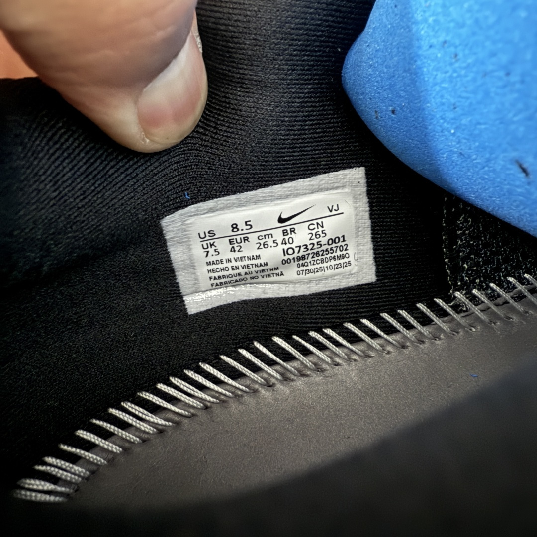 图片[10]-【XE纯原】NIKE VOMERO PREMIUM 全掌气垫缓震网面运动跑鞋 市场最强 没有之一 纯原生产线出品 原版开发 全部原材料 细节一比一打造 完美还原zp脚感 正确前后分离式两片纤维柱气垫 上下包裹超软弹泡棉 正确组合大底 区别市场通货 版型完美 鞋面材料同步原版1：1 全部原版开发校对 欢迎对比💪🏻 Nike 运用 Air技术专利，推出 Nike Pegasus Premium，沿用经典 Pegasus 系列产品深受跑者喜爱的缓震功能，并配置 Nike 首款可见式塑形 Air Zoom 气垫。 全掌可见的AirZoom首次在Pegasus系列中出现，模仿了Vaporfly的碳板曲线，增强了跑步时的流畅过渡。 货号：IO7325-001 尺码：36-46（半）-选品中心
