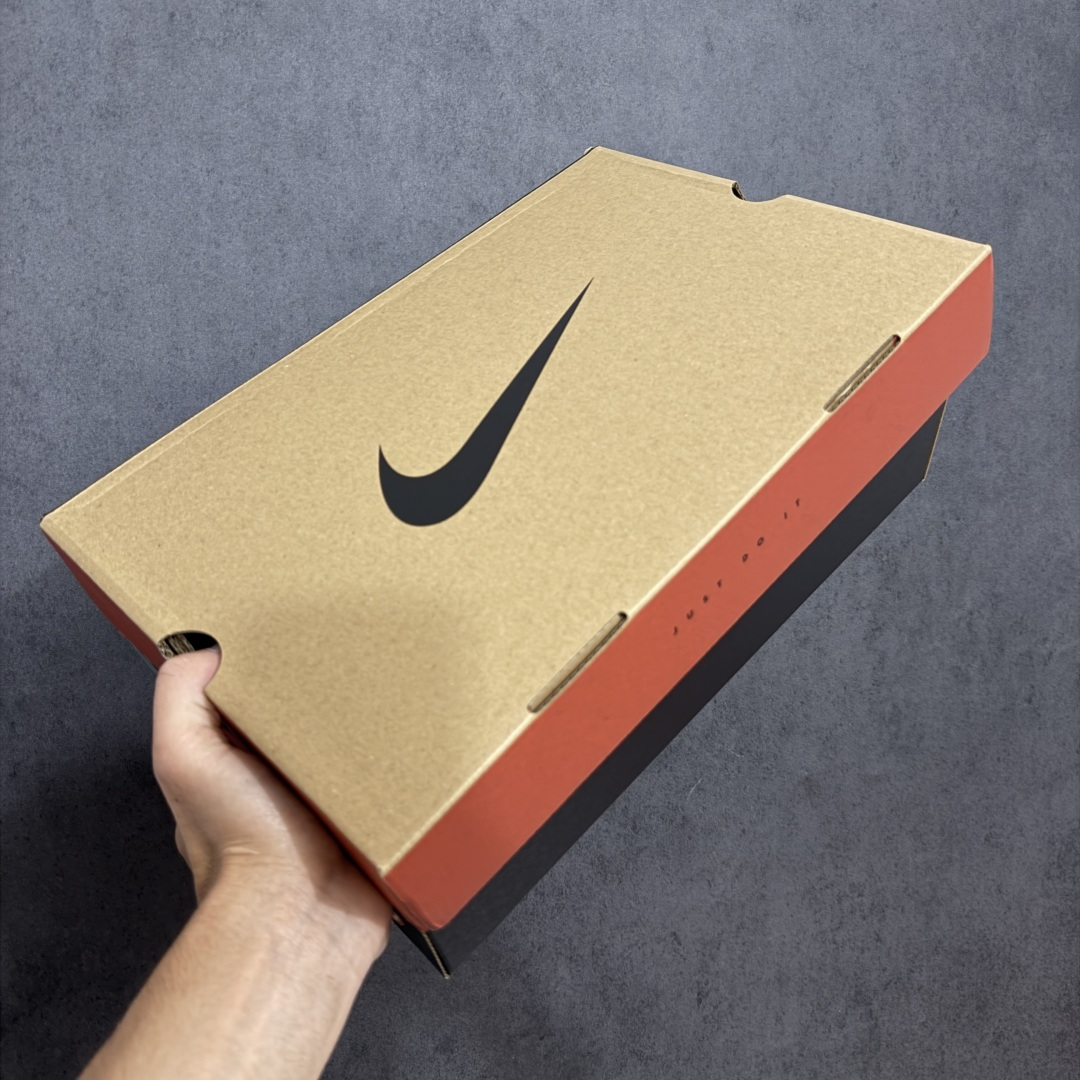 图片[9]-【原厂版】Air Jordan AJ12 Retro 潮流 中帮 复古篮球鞋 黑红 CT8013-002 原楦原纸板开发 原汁原味12代鞋型 进口原厂皮料 超软荔枝皮 质感满分 原厂碳板 原装材料 原厂定制金属扣 原厂电绣 支持与公司货全方位对比 只服务于5%懂鞋的高端客户 发国外可支持各种retail商店充正寄售 尺码：40 40.5 41 42 42.5 43 44 44.5 45 45.5 46 47.5-选品中心