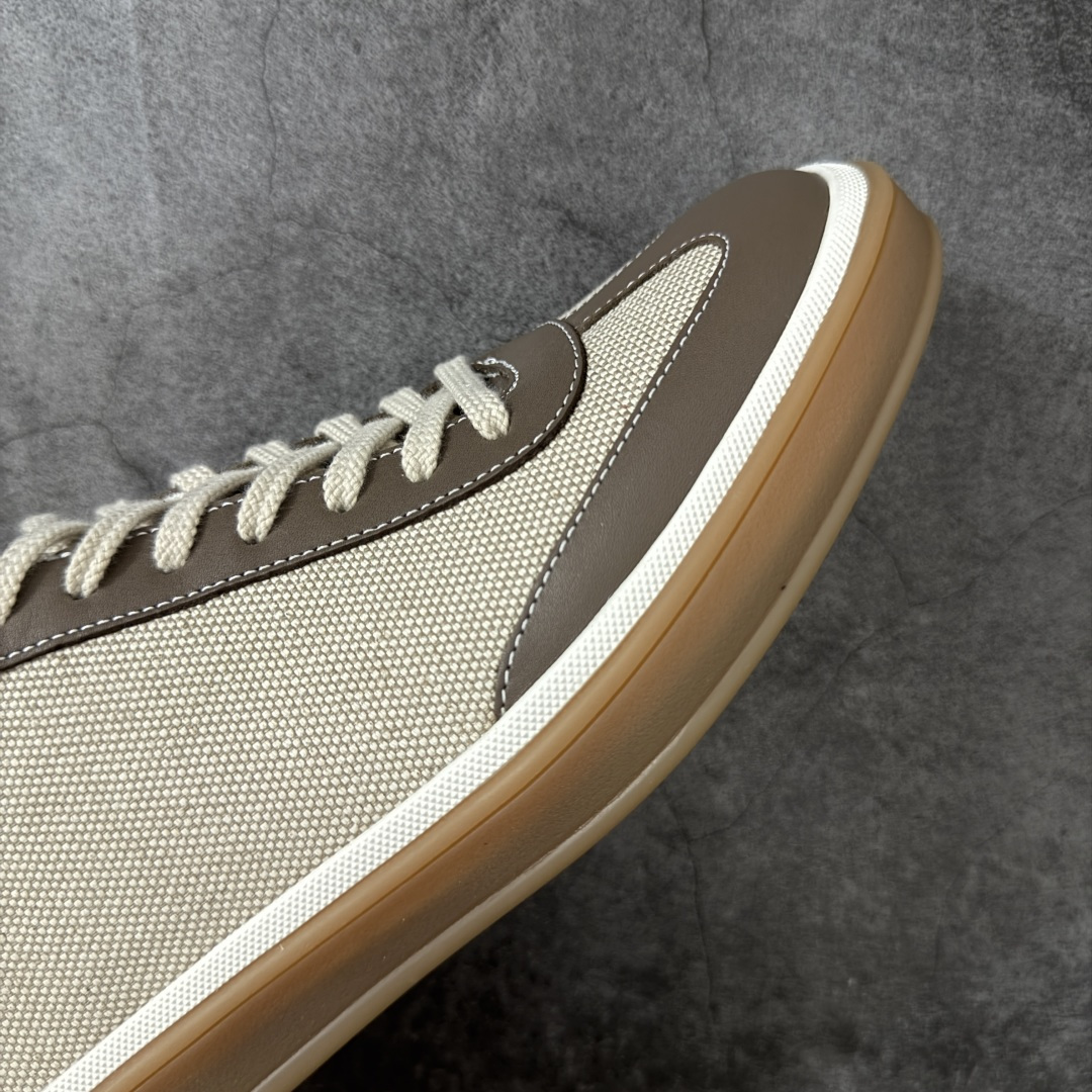 图片[6]-【佛山超A版】Loro Piana LP Tennis Walk Low 生活系列低帮复古百搭德训风休闲运动板鞋 意大利顶级奢侈品牌·诺悠翩雅 这款新款绒面革网球鞋采用超低帮设计 适合全年穿着 并具有防水性能 包边鞋底营造轻松迷人的色彩组合 将功能性与低调个性风格和谐融合 打造都市着装的理想鞋履选择 鞋跟处饰以Kummel色嵌片 柔软小牛皮鞋舌 压印LP徽标 棉质鞋带材质 鞋面：牛剖层绒面革 鞋底：橡胶 衬里：牛皮革 尺码：35 36 37 38 39 40 41 42 43 44 45-选品中心
