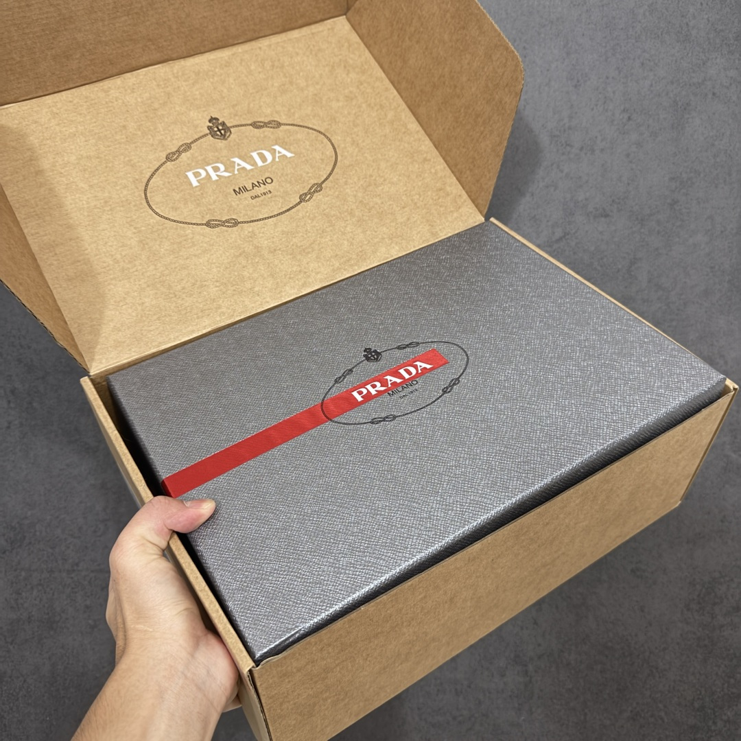图片[10]-【海淘专供版】普拉达 Prada Linea Rossa 海外畅销版 低帮休闲运动鞋 海淘代购同渠道品质 高端零售 外贸充正专供 完美楦型 正确卡色 质感媲美原版 细节与原版一致 请注意区分市面版本 尺码：38 39 40 41 42 43 44 45 46 47-选品中心