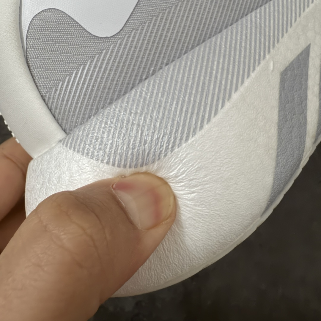 图片[3]-【Top纯原】Adidas ULTRABOOST EDGE M 缓震运动休闲轻便透气跑步鞋 采用adidas PRIMEKNIT鞋面 裹脚舒适 搭载BOOST技术 为运动添舒适 还搭载Linear Energy Push系统 旨在增加前掌和中足结构感 穿着舒适 货号：KK0288 尺码：36-46-选品中心