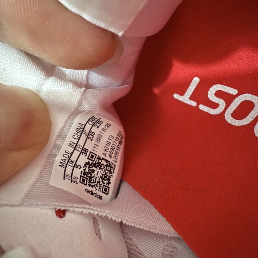 图片[7]-【Top纯原】Adidas ULTRABOOST EDGE M 缓震运动休闲轻便透气跑步鞋 采用adidas PRIMEKNIT鞋面 裹脚舒适 搭载BOOST技术 为运动添舒适 还搭载Linear Energy Push系统 旨在增加前掌和中足结构感 穿着舒适 货号：KI1913 尺码：36-46-选品中心