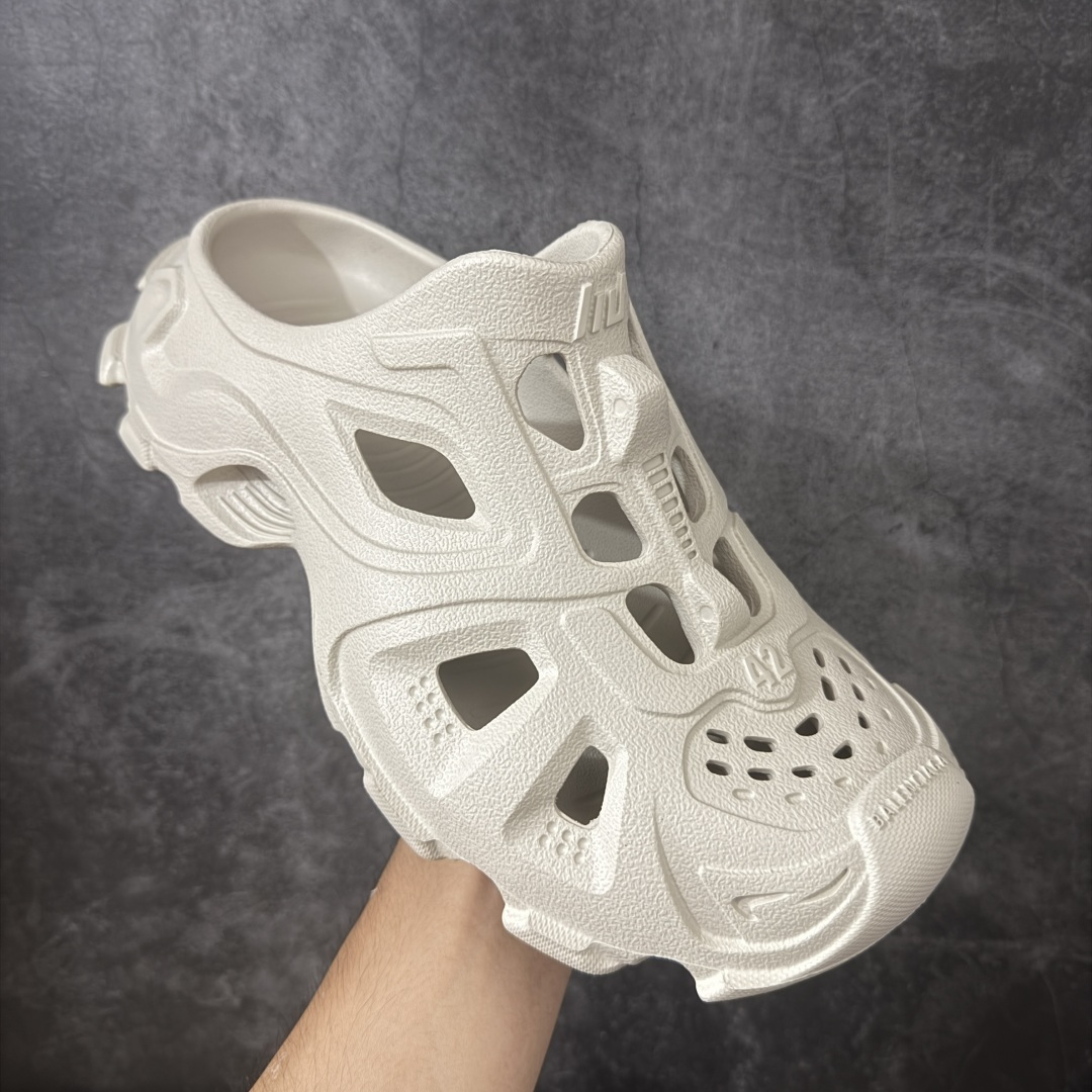 图片[3]-【纯原版】BALENCIAGA Mold Rubber Slide Sandals 巴黎世家 模压橡胶拖鞋凉鞋 巴黎世家系列露趾涉水百搭潮流休闲运动套穿拖鞋 橡胶材质 鞋表带上印有Balenciaga 品牌标识 后帮凹印BB标识 压模鞋底和鞋面 中国制造 用软布擦拭 材质：95%（注塑）EVA塑料、5% 泡沫塑料 尺码：36 37 38 39 40 41 42 43 44 45 46-选品中心