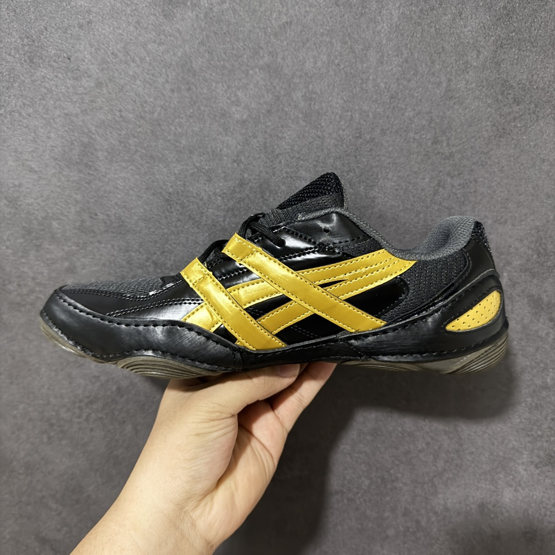 图片[2]-【公司级】Asics Hypersync 亚瑟士 薄底德训 时尚经典透气包裹性轻便 低帮休闲板鞋 以复古之名 解锁街头新表达 低帮薄底 颜值与脚感并存 交叉绑带 未来感流线型设计 运动美学的重新解构 大底提供良好的缓冲性能 货号：1203A879 尺码：36 37 37.5 38 39 39.5 40.5 41.5 42 42.5 43.5 44 45 46-选品中心