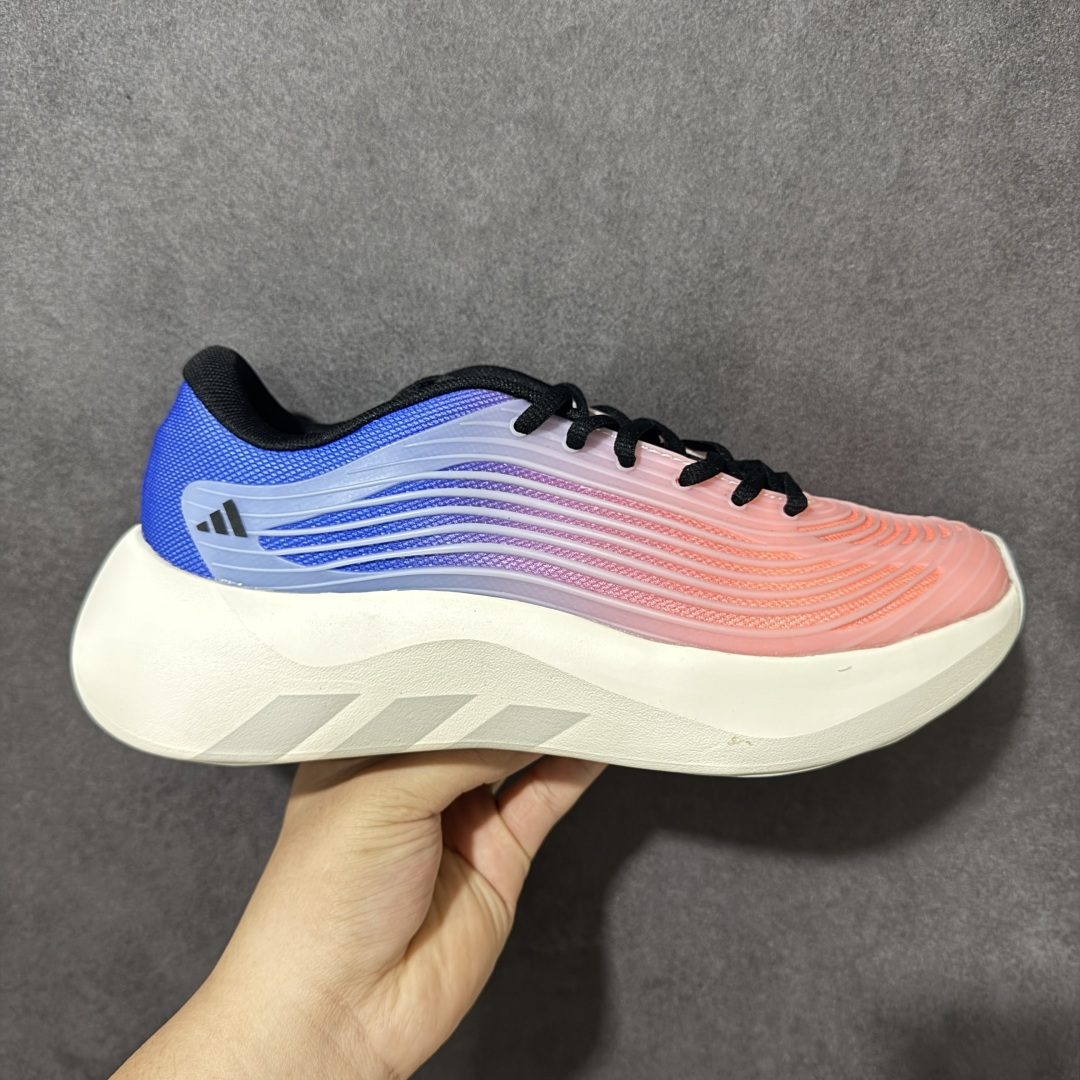 【公司级】AD Purechill V2 防滑耐磨休闲运动跑鞋 阿迪达斯（adidas） 26新款Pur echill夏季轻便透气舒适支撑防滑一脚蹬运动休闲鞋 中底技术‌：搭载 ‌CLOUDFOAM‌ 缓震材料。主打“软糯”脚感，能有效吸收行走时的冲击力，提供柔和的支撑。‌鞋面设计‌：通常采用透气网眼织物或轻质合成材质，强调轻盈和夏季穿着的通风性。日常通勤、轻运动、休闲逛街。属于入门级舒适鞋款，非专业竞速或高强度训练鞋。 货号： KI2231/KI0611/KI1092/KI6901/KI3103/KI6602/KI0286/KI6612/KI0033 尺码：36-45带半码-选品中心