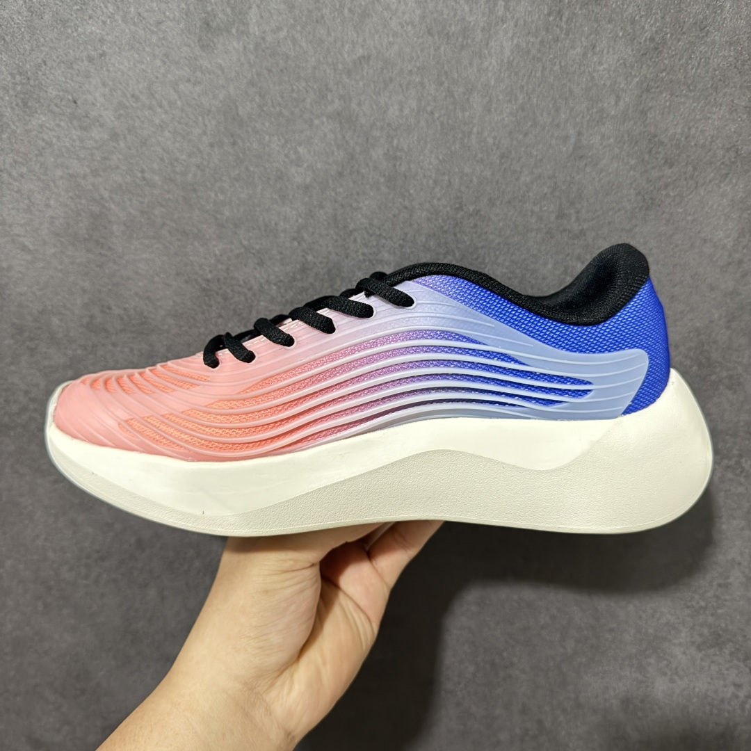 图片[2]-【公司级】AD Purechill V2 防滑耐磨休闲运动跑鞋 阿迪达斯（adidas） 26新款Pur echill夏季轻便透气舒适支撑防滑一脚蹬运动休闲鞋 中底技术‌：搭载 ‌CLOUDFOAM‌ 缓震材料。主打“软糯”脚感，能有效吸收行走时的冲击力，提供柔和的支撑。‌鞋面设计‌：通常采用透气网眼织物或轻质合成材质，强调轻盈和夏季穿着的通风性。日常通勤、轻运动、休闲逛街。属于入门级舒适鞋款，非专业竞速或高强度训练鞋。 货号： KI2231/KI0611/KI1092/KI6901/KI3103/KI6602/KI0286/KI6612/KI0033 尺码：36-45带半码-选品中心