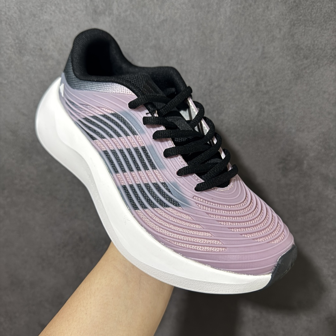 图片[3]-【公司级】AD Purechill V2 防滑耐磨休闲运动跑鞋 阿迪达斯（adidas） 26新款Pur echill夏季轻便透气舒适支撑防滑一脚蹬运动休闲鞋 中底技术‌：搭载 ‌CLOUDFOAM‌ 缓震材料。主打“软糯”脚感，能有效吸收行走时的冲击力，提供柔和的支撑。‌鞋面设计‌：通常采用透气网眼织物或轻质合成材质，强调轻盈和夏季穿着的通风性。日常通勤、轻运动、休闲逛街。属于入门级舒适鞋款，非专业竞速或高强度训练鞋。 货号： KI2231/KI0611/KI1092/KI6901/KI3103/KI6602/KI0286/KI6612/KI0033 尺码：36-45带半码-选品中心