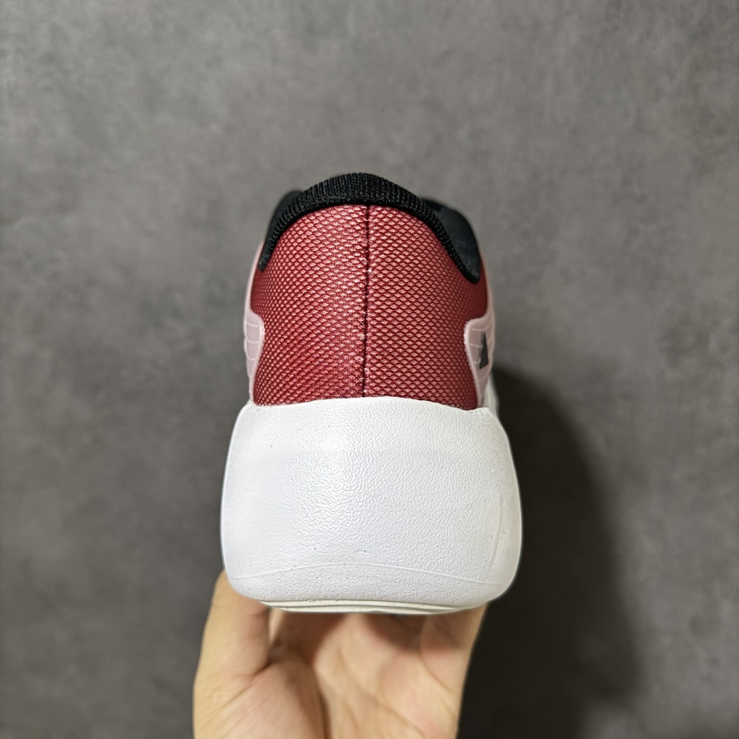 图片[4]-【公司级】AD Purechill V2 防滑耐磨休闲运动跑鞋 阿迪达斯（adidas） 26新款Pur echill夏季轻便透气舒适支撑防滑一脚蹬运动休闲鞋 中底技术‌：搭载 ‌CLOUDFOAM‌ 缓震材料。主打“软糯”脚感，能有效吸收行走时的冲击力，提供柔和的支撑。‌鞋面设计‌：通常采用透气网眼织物或轻质合成材质，强调轻盈和夏季穿着的通风性。日常通勤、轻运动、休闲逛街。属于入门级舒适鞋款，非专业竞速或高强度训练鞋。 货号： KI2231/KI0611/KI1092/KI6901/KI3103/KI6602/KI0286/KI6612/KI0033 尺码：36-45带半码-选品中心