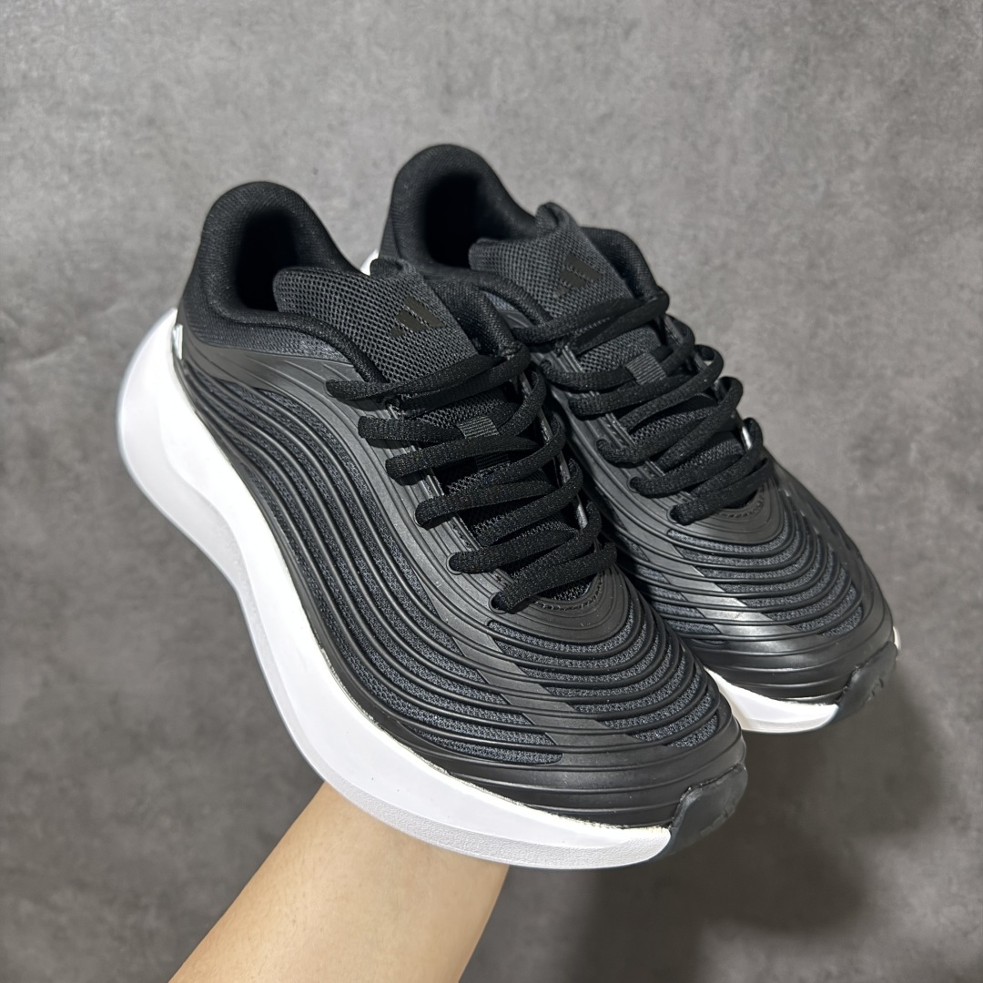 图片[4]-【公司级】AD Purechill V2 防滑耐磨休闲运动跑鞋 阿迪达斯（adidas） 26新款Pur echill夏季轻便透气舒适支撑防滑一脚蹬运动休闲鞋 中底技术‌：搭载 ‌CLOUDFOAM‌ 缓震材料。主打“软糯”脚感，能有效吸收行走时的冲击力，提供柔和的支撑。‌鞋面设计‌：通常采用透气网眼织物或轻质合成材质，强调轻盈和夏季穿着的通风性。日常通勤、轻运动、休闲逛街。属于入门级舒适鞋款，非专业竞速或高强度训练鞋。 货号： KI2231/KI0611/KI1092/KI6901/KI3103/KI6602/KI0286/KI6612/KI0033 尺码：36-45带半码-选品中心