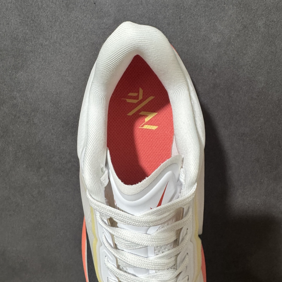 图片[6]-【公司级】Nike ZoomX Invincible Run Flyknit FK6 Zoom Fly 6轻量飞织低帮休闲运动慢跑鞋 此鞋专为长跑运动员而生 是为5至10公里距离的赛事和训练打造研发过程 货号：IB6657-108 尺码：36 36.5 37.5 38 38.5 39 40 40.5 41 42 42.5 43 44 45-选品中心