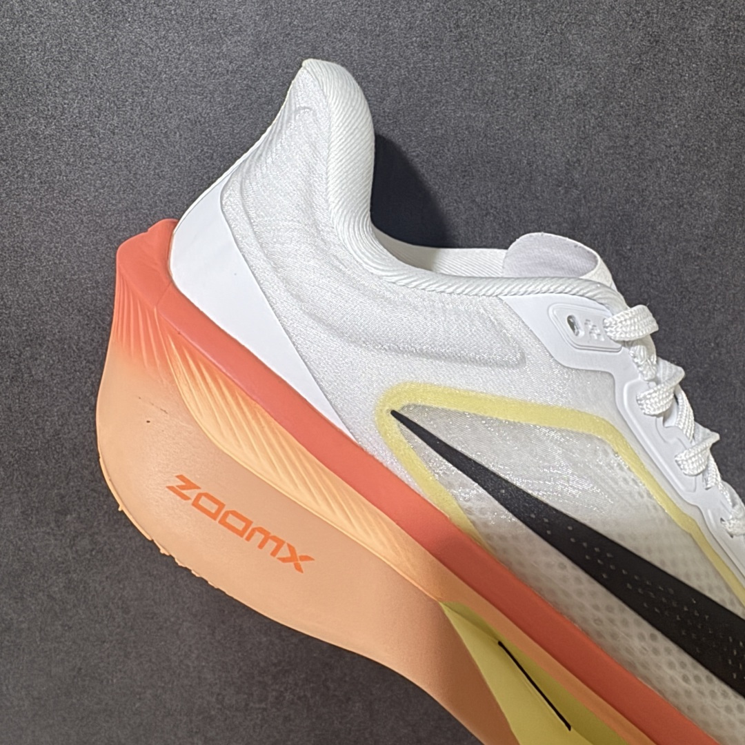 图片[7]-【公司级】Nike ZoomX Invincible Run Flyknit FK6 Zoom Fly 6轻量飞织低帮休闲运动慢跑鞋 此鞋专为长跑运动员而生 是为5至10公里距离的赛事和训练打造研发过程 货号：IB6657-108 尺码：36 36.5 37.5 38 38.5 39 40 40.5 41 42 42.5 43 44 45-选品中心