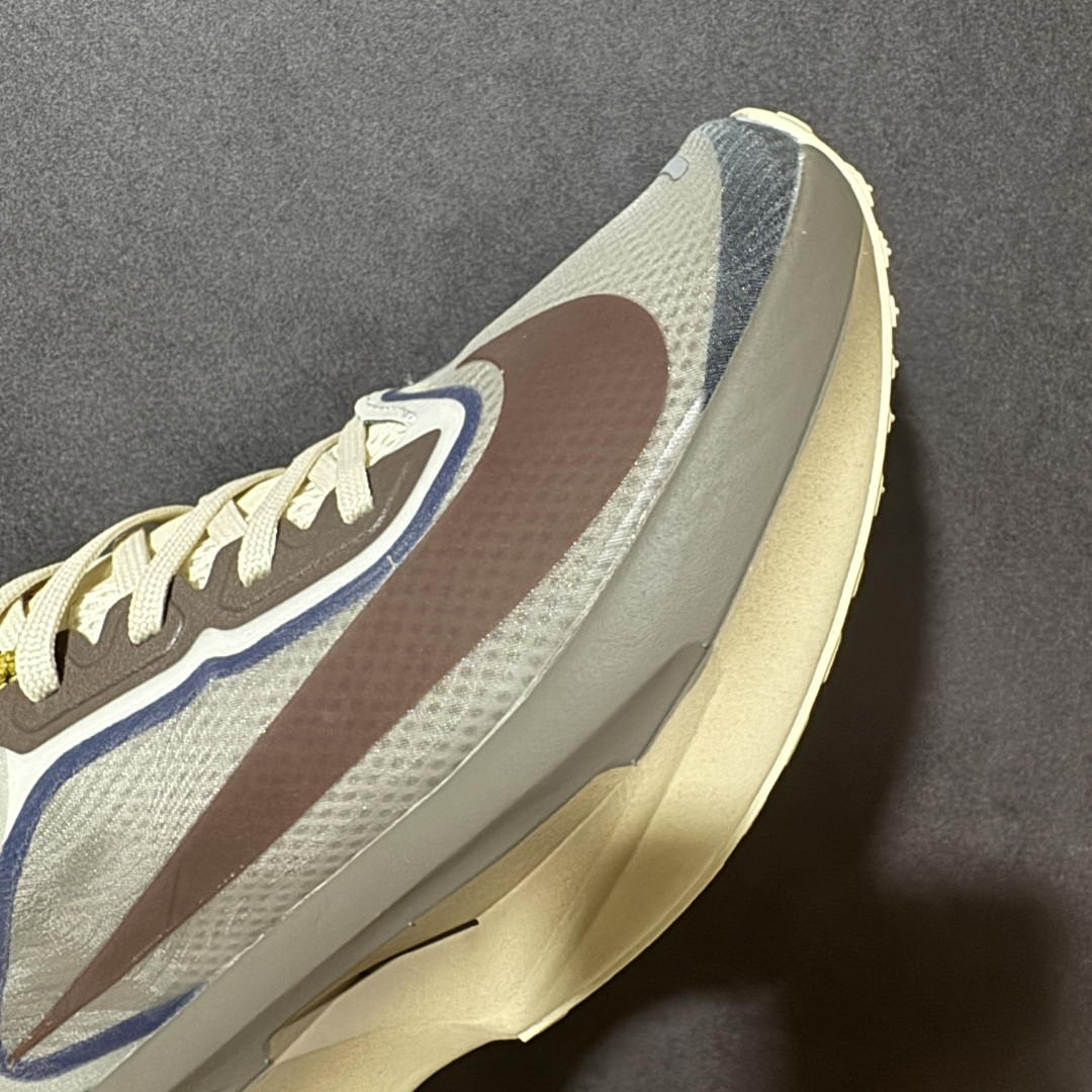 图片[8]-【公司级】Nike ZoomX Invincible Run Flyknit FK6 Zoom Fly 6轻量飞织低帮休闲运动慢跑鞋 此鞋专为长跑运动员而生 是为5至10公里距离的赛事和训练打造研发过程 货号：HV4366-072 尺码：36 36.5 37.5 38 38.5 39 40 40.5 41 42 42.5 43 44 45-选品中心