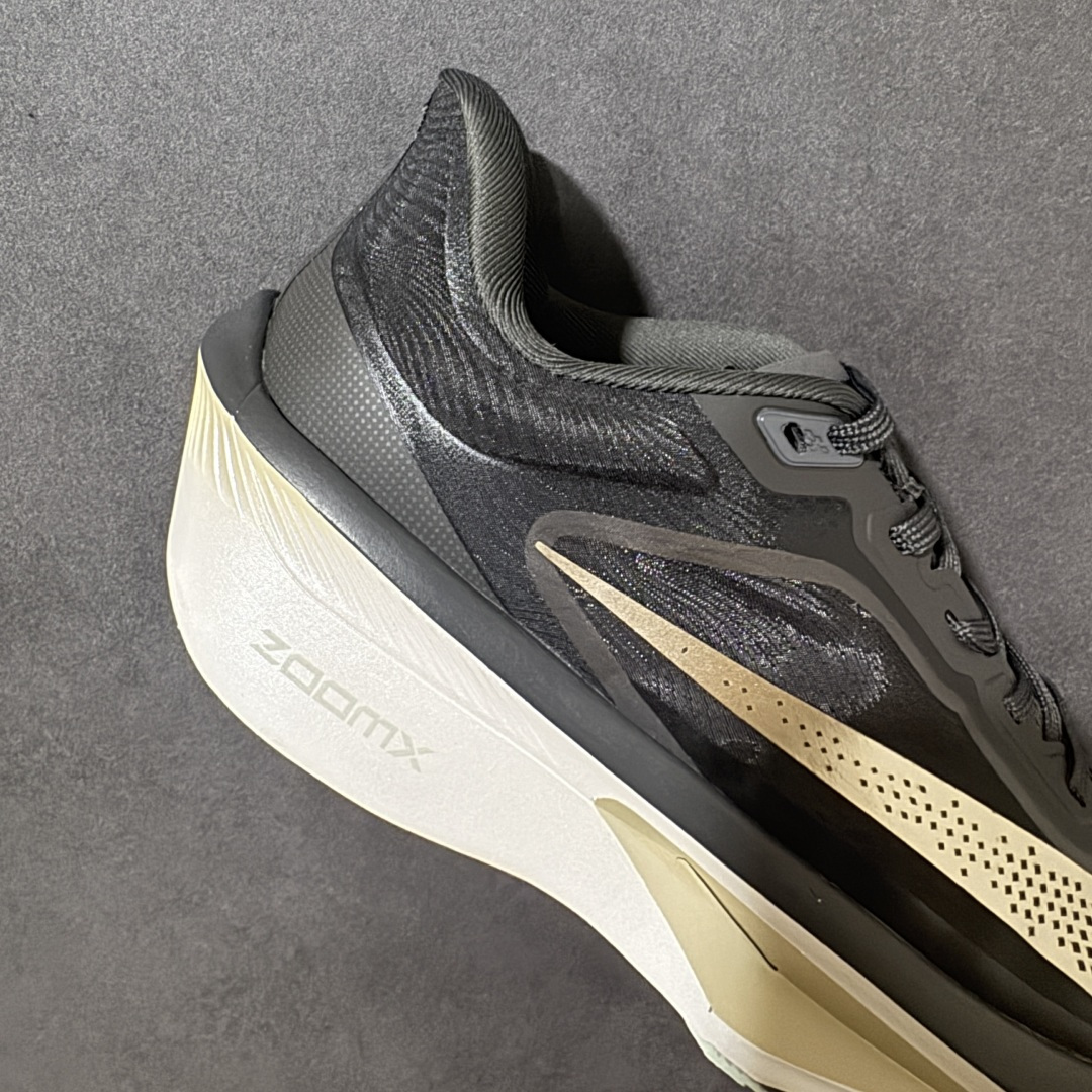 图片[7]-【公司级】Nike ZoomX Invincible Run Flyknit FK6 Zoom Fly 6轻量飞织低帮休闲运动慢跑鞋 此鞋专为长跑运动员而生 是为5至10公里距离的赛事和训练打造研发过程 货号：HQ3043-200 尺码：36 36.5 37.5 38 38.5 39 40 40.5 41 42 42.5 43 44 45-选品中心