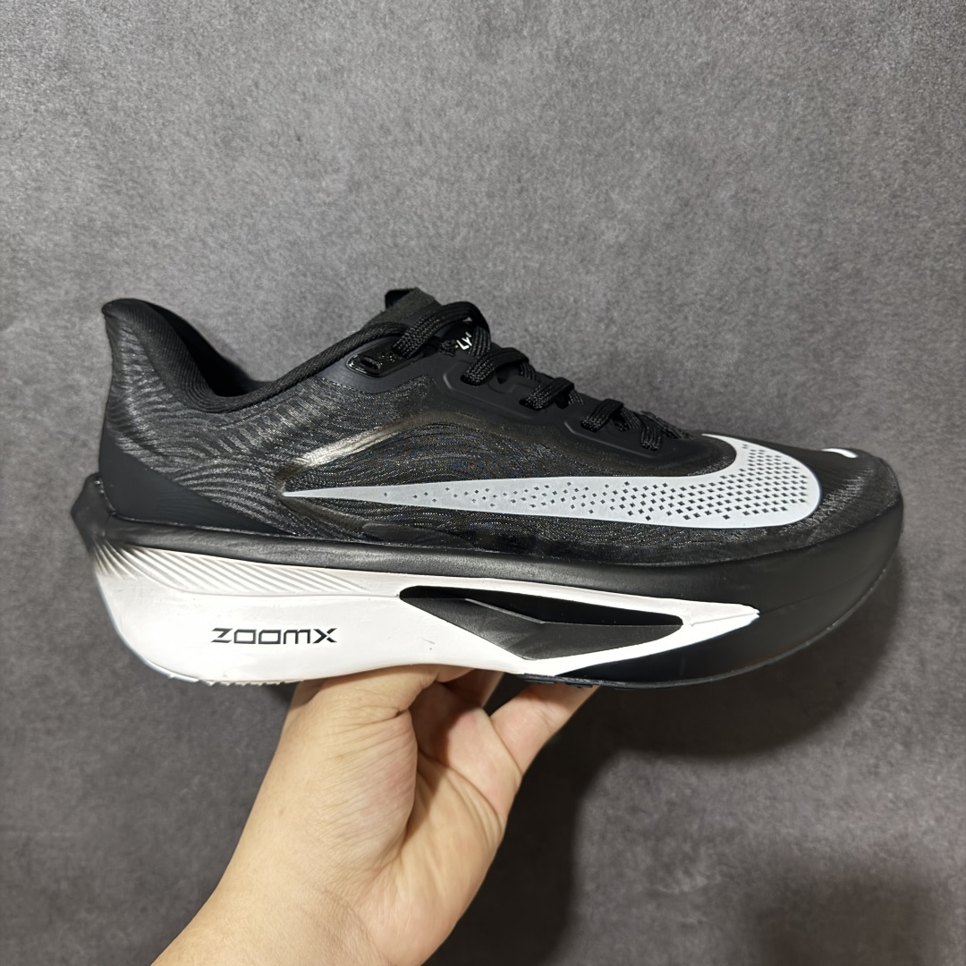 【公司级】Nike ZoomX Invincible Run Flyknit FK6 Zoom Fly 6轻量飞织低帮休闲运动慢跑鞋 此鞋专为长跑运动员而生 是为5至10公里距离的赛事和训练打造研发过程 货号：FN8454-001 尺码：36 36.5 37.5 38 38.5 39 40 40.5 41 42 42.5 43 44 45-选品中心