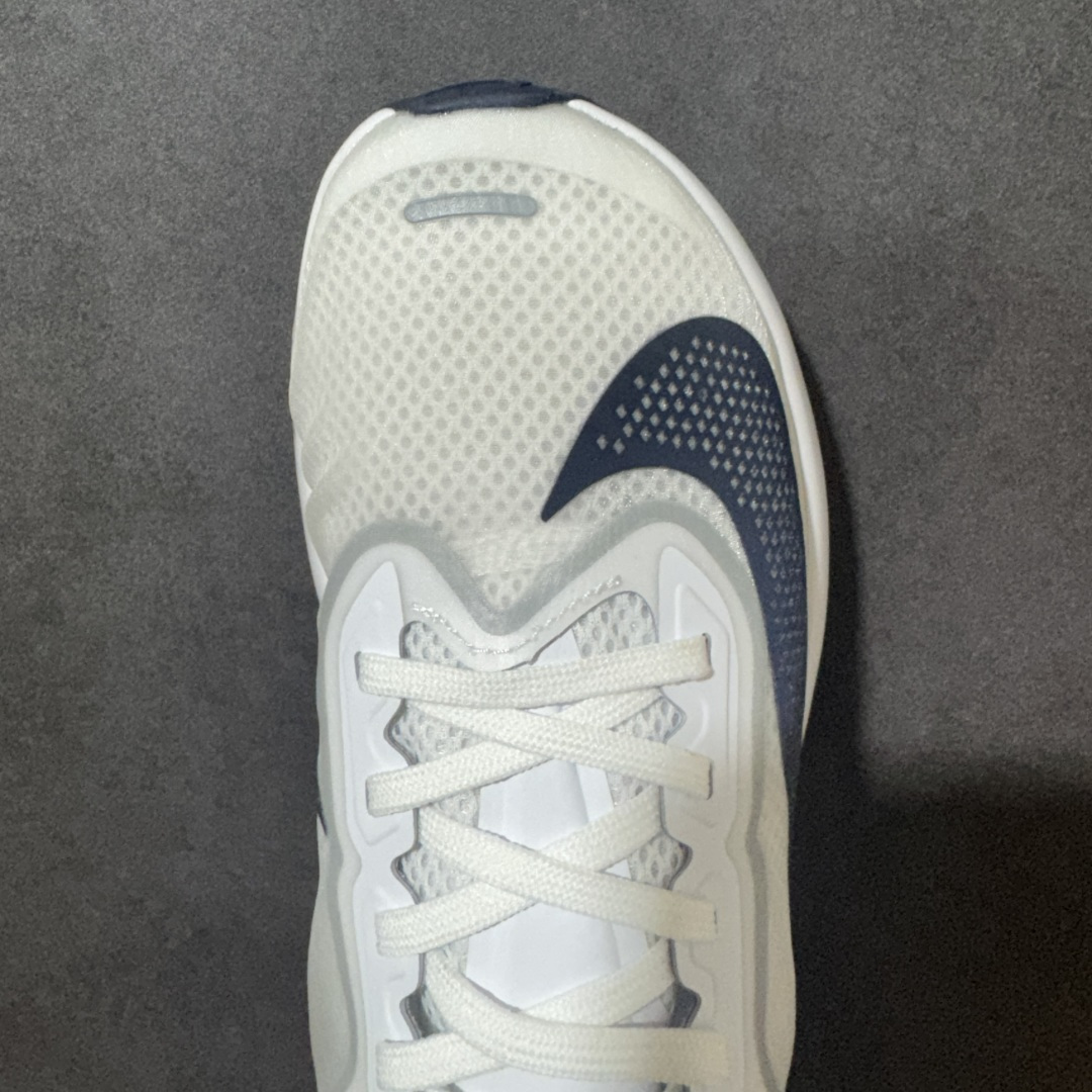 图片[5]-【公司级】Nike ZoomX Invincible Run Flyknit FK6 Zoom Fly 6轻量飞织低帮休闲运动慢跑鞋 此鞋专为长跑运动员而生 是为5至10公里距离的赛事和训练打造研发过程 货号：FN8454-104 尺码：36 36.5 37.5 38 38.5 39 40 40.5 41 42 42.5 43 44 45-选品中心