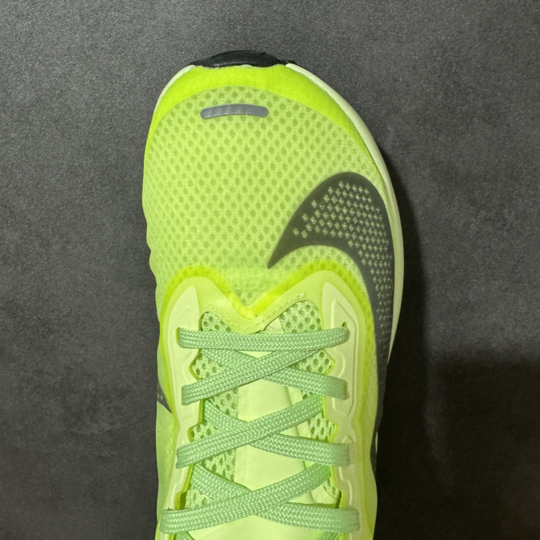 图片[5]-【公司级】Nike ZoomX Invincible Run Flyknit FK6 Zoom Fly 6轻量飞织低帮休闲运动慢跑鞋 此鞋专为长跑运动员而生 是为5至10公里距离的赛事和训练打造研发过程 货号：FN8454 尺码：36 36.5 37.5 38 38.5 39 40 40.5 41 42 42.5 43 44 45-选品中心