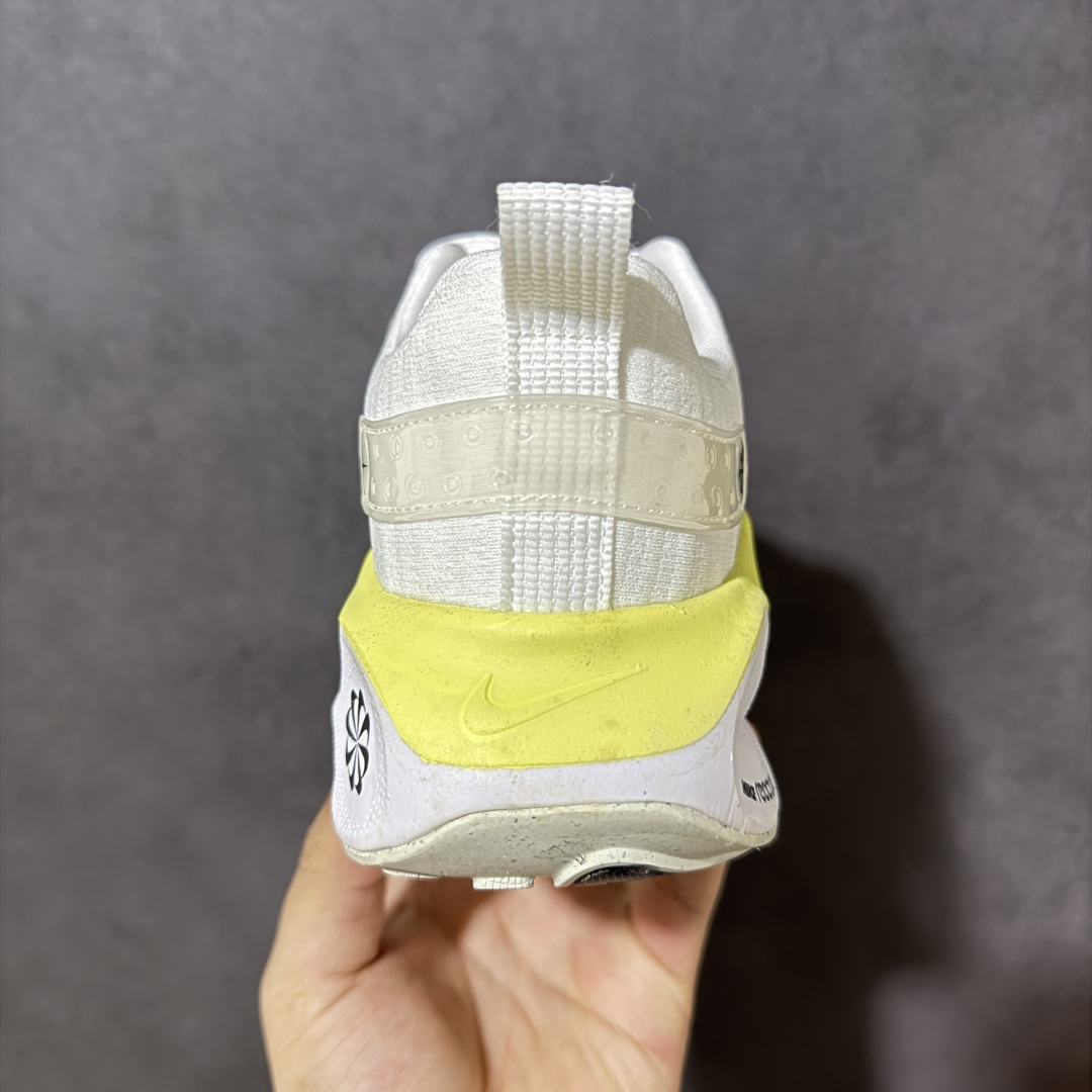 图片[4]-特价【公司级】Nk ZoomX Infinity Run 4 耐克全新编织面专业缓震跑鞋 #鞋款缓震系统的设计理念借鉴了React Infinity Run跑鞋的经验，但在中底处采用了回弹更显著的ZoomX泡棉，这款泡棉比其他Nike泡棉具有更出色的能量反馈。 #鞋面采用编织材质，后跟处的 TPU 支撑片。中底采用全掌 ZoomX，而且又宽又厚，体积相当可观。 货号：DR2670-101 尺码：36 36.5 37.5 38 38.5 39 40 40.5 41 42 42.5 43 44 44.5 45 46-选品中心