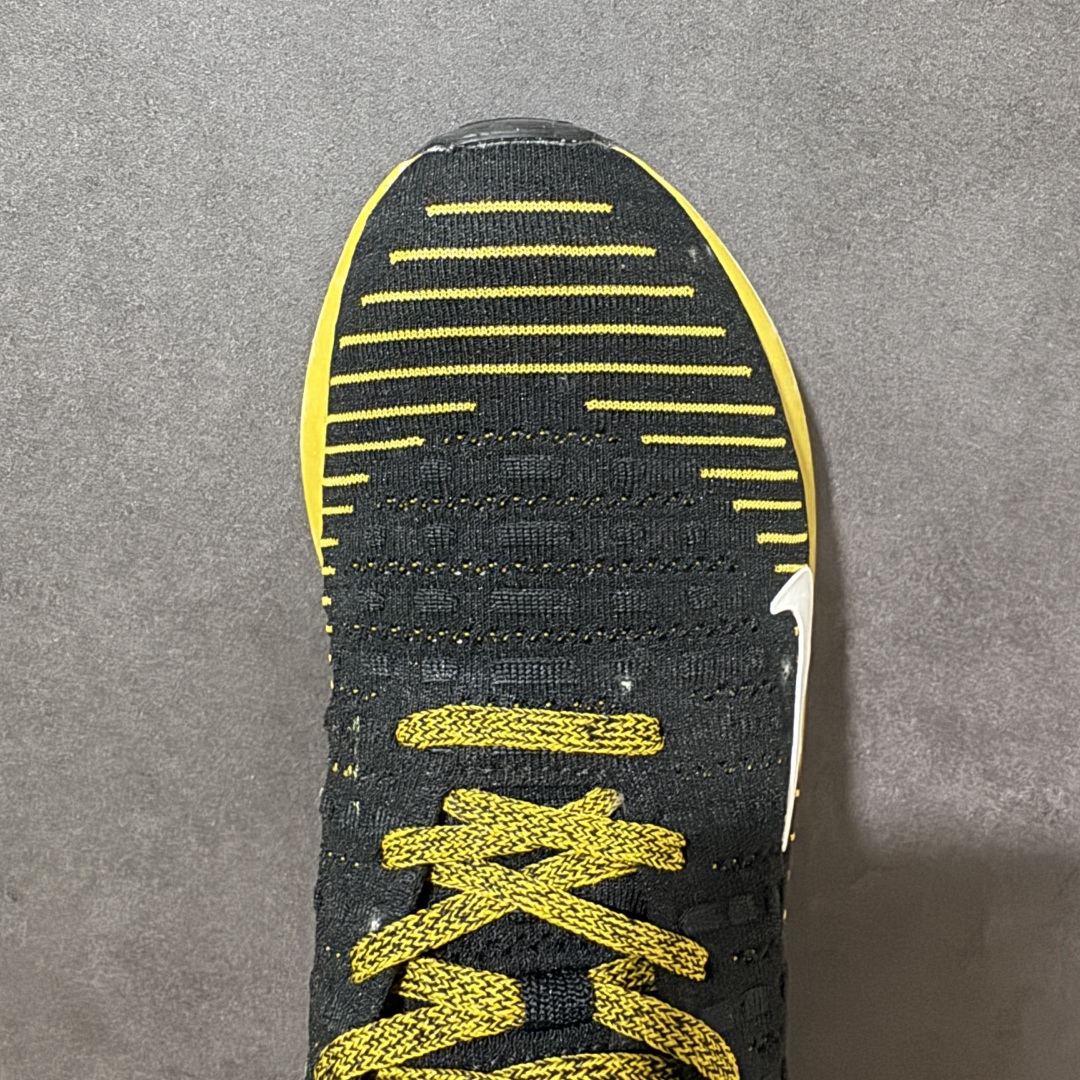图片[5]-特价【公司级】Nk ZoomX Infinity Run 4 耐克全新编织面专业缓震跑鞋 #鞋款缓震系统的设计理念借鉴了React Infinity Run跑鞋的经验，但在中底处采用了回弹更显著的ZoomX泡棉，这款泡棉比其他Nike泡棉具有更出色的能量反馈。 #鞋面采用编织材质，后跟处的 TPU 支撑片。中底采用全掌 ZoomX，而且又宽又厚，体积相当可观。 货号：DR2665-006 尺码：36 36.5 37.5 38 38.5 39 40 40.5 41 42 42.5 43 44 44.5 45 46-选品中心