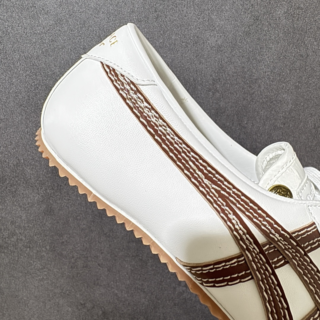 图片[7]-【公司级】Versace x Onitsuka Tiger 鬼冢虎 范思哲 联名款 Tai-ChiSakura 牛皮革绒面革 麂皮系带平底 低帮休闲鞋 经典美学与鬼塚虎的运动创新精神的融合 联名旨在致敬两位品牌创始人将艺术与功能结合的理念 通过范思哲标志性的奢华印花与Onitsuka Tiger的经典鞋型Tai-Chi相结合 创造出独特的牛皮革与绒面革鞋款 此次合作不仅是对双方品牌历史的纪念 更是一次将高级时尚与休闲运动风格无缝连接的成功尝试 货号： 1025116 1A17737 2W3HJ 尺码：35.5-40带半码-选品中心