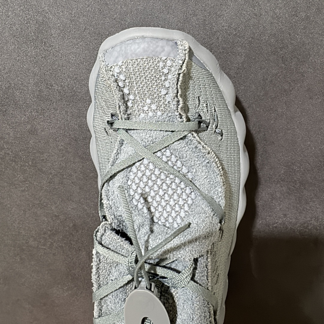 图片[5]-【公司级】Fragment Design × Nk Mind 002 藤原浩闪电联名款 2026全新爆款 足疗按摩鞋 一体式编织鞋面，采用特殊的 Flyknit 针织材质，做旧毛边 + 镂空设计，既保证了极致的贴合度和透气性，又自带独特的解构质感，上脚轻便不压脚。 鞋身印有「FRAGMENT CONCEPT TESTING」字样，搭配标志性的工业风做旧 Flyknit 鞋面，自带未来机能感，是藤原浩极简美学的完美体现。 22个独立按摩节点，按压足底穴位的泡棉按摩球，走路时会随脚步微动，每一步都在给脚底做 “脉冲式按摩”，缓解久站疲惫感。 货号：IQ8504-001 尺码：36 37.5 38 39 40 41 42 43 44 45-莆田鞋