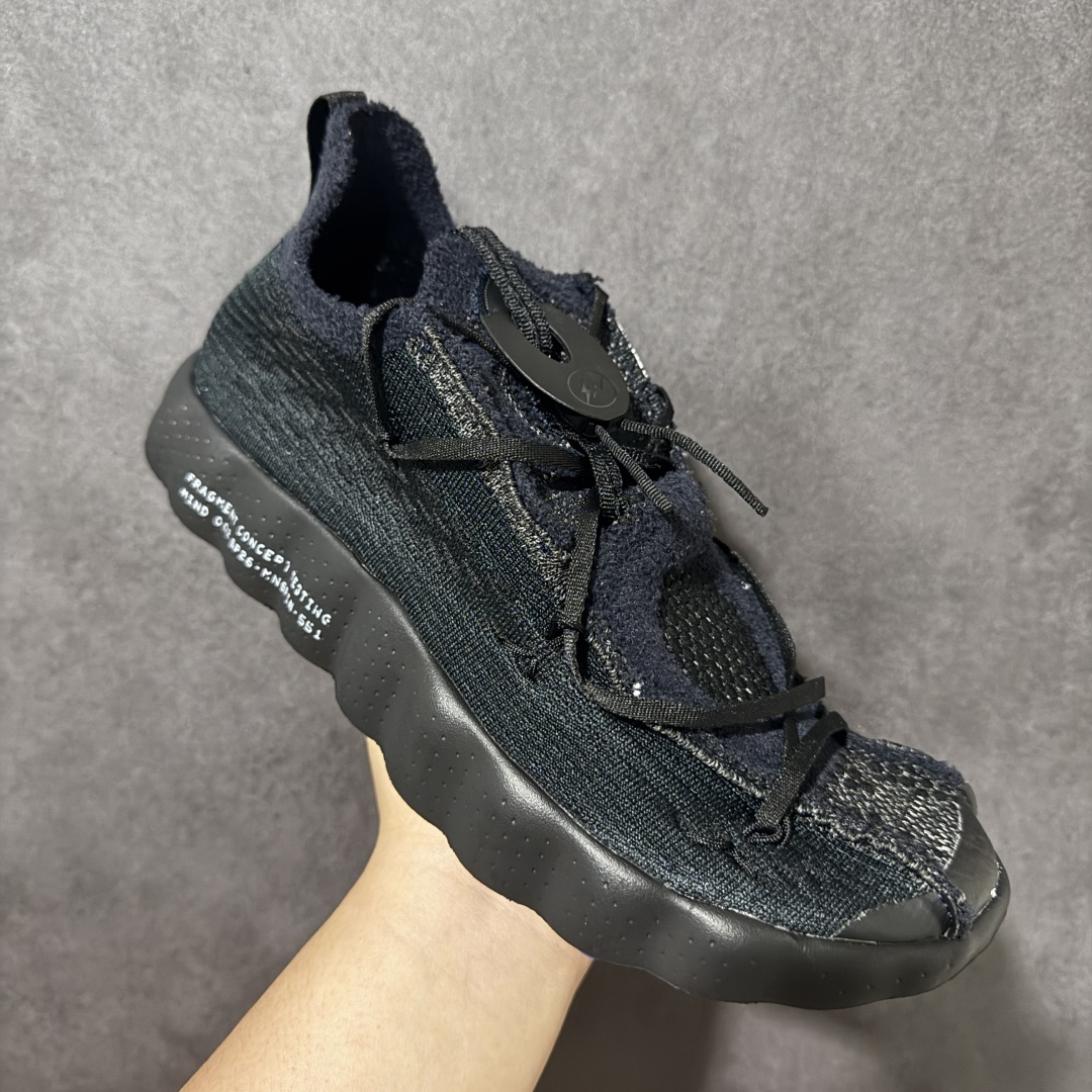 图片[3]-【公司级】Fragment Design × Nk Mind 002 藤原浩闪电联名款 2026全新爆款 足疗按摩鞋 一体式编织鞋面，采用特殊的 Flyknit 针织材质，做旧毛边 + 镂空设计，既保证了极致的贴合度和透气性，又自带独特的解构质感，上脚轻便不压脚。 鞋身印有「FRAGMENT CONCEPT TESTING」字样，搭配标志性的工业风做旧 Flyknit 鞋面，自带未来机能感，是藤原浩极简美学的完美体现。 22个独立按摩节点，按压足底穴位的泡棉按摩球，走路时会随脚步微动，每一步都在给脚底做 “脉冲式按摩”，缓解久站疲惫感。 货号：IQ8504-002 尺码：36 37.5 38 39 40 41 42 43 44 45-莆田鞋