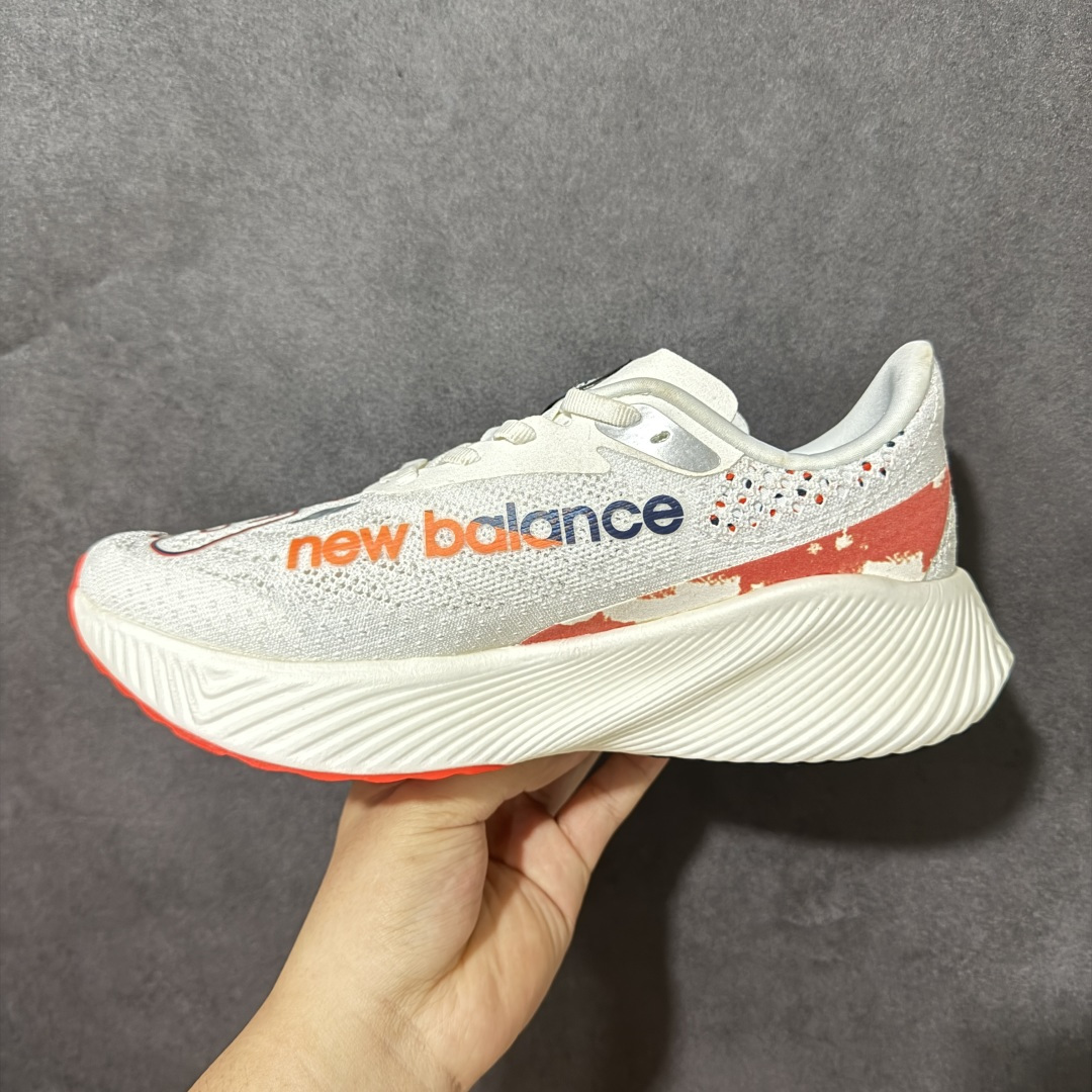 图片[2]-【公司级】STONE ISLAND石头岛 x New Balance New Balance x TDS新百伦联名系列 舒适防滑耐磨 低帮 休闲跑步鞋 升级原楦开发纸版版型 采用长绒翻毛皮革组合网织物鞋面材质 全新4层组合独立私模大底 再度联乘重新演绎美式复古氛围 货号：MRCELZ2 尺码：36 37 37.5 38 38.5 39.5 40 40.5 41.5 42 42.5 43 44 45-选品中心