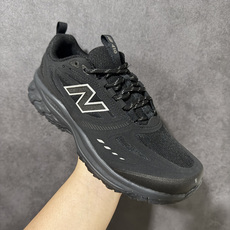 New Balance NB M410 系带减震 低帮跑步鞋搭载减震科技的NBM410跑鞋,配色低调实用 New Balance NB M410 系带减震 低帮跑步鞋搭载减震科技的NBM410跑鞋,配色低调实用