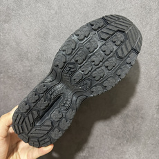 New Balance NB M410 系带减震 低帮跑步鞋搭载减震科技的NBM410跑鞋,配色低调实用 New Balance NB M410 系带减震 低帮跑步鞋搭载减震科技的NBM410跑鞋,配色低调实用