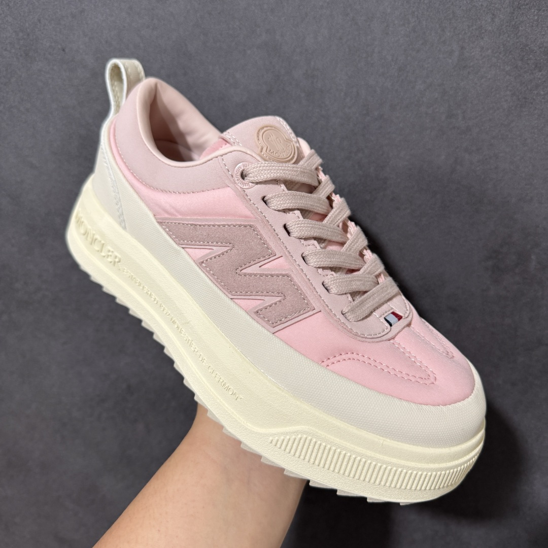 Moncler Altive Mid F046蒙口系列新款休闲运动鞋灵感源自 Moncler 典藏系列，