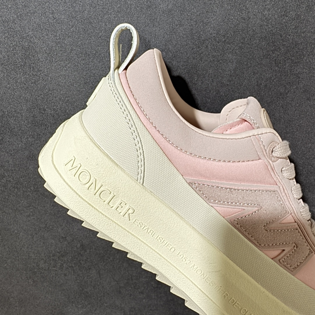 Moncler Altive Mid F046蒙口系列新款休闲运动鞋灵感源自 Moncler 典藏系列，