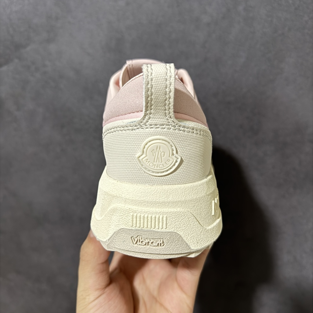 Moncler Altive Mid F046蒙口系列新款休闲运动鞋灵感源自 Moncler 典藏系列，