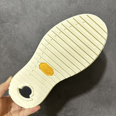 Moncler Altive Mid F046蒙口系列新款休闲运动鞋灵感源自 Moncler 典藏系列, Moncler Altive Mid F046蒙口系列新款休闲运动鞋灵感源自 Moncler 典藏系列,
