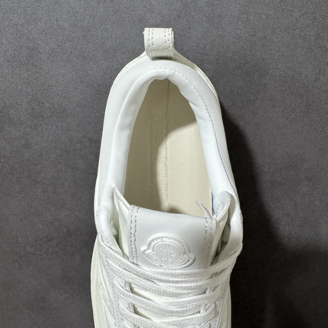 Moncler Altive Mid F046蒙口系列新款休闲运动鞋灵感源自 Moncler 典藏系列，