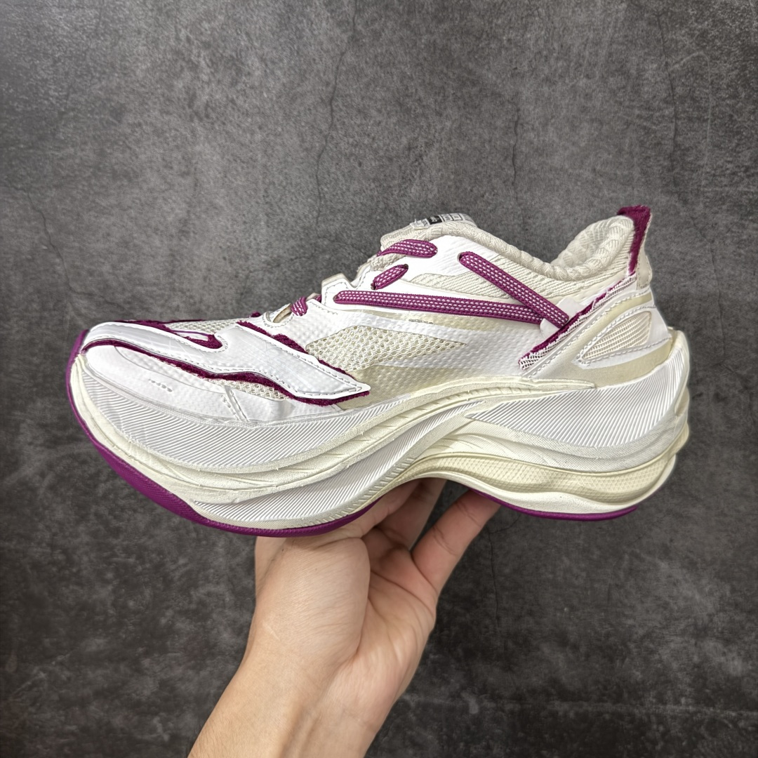 图片[2]-【OK纯原】Balenciaga巴黎世家26代 Jet 压纹印花 圆头厚底4.25cm 低帮 老爹鞋 男女款 市场老牌巴黎世家大厂出品 品质价格无需多言 原鞋原材料打造 一比一细节还原 此款相对之前款式轻质很多 超厚鞋底增高4-5cm 高街风格 尺码：35-46-选品中心
