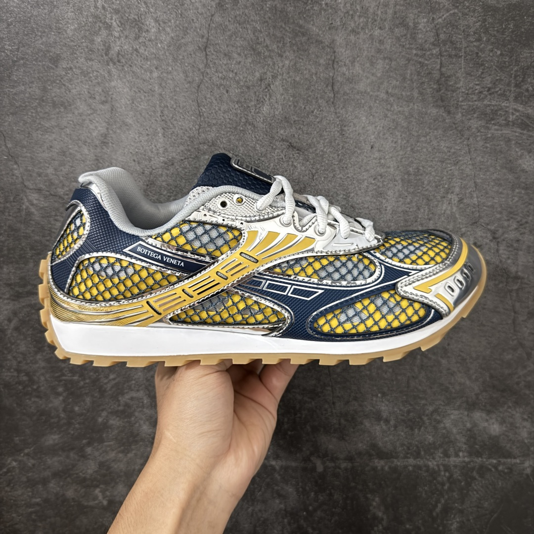 【纯原S版】BOTTEGA VENETA Orbit Runner BV葆蝶家时尚休闲王一博同款老爹鞋运动鞋 原版开发 一比一打造 相似度百分之99以上 市场一梯队级别品质 区别市场任何标文顶级品质版本 采用轻质科技网布面料 搭配几何图案设计橡胶外底 王炸系列 高版本 认准套包工艺 实际增高很多哦 还是一样显腿细非常nice 耐玩耐造 对标对版 套包鞋工艺 认准高版本 大底选用拼色TPU大底 配置原版包装 尺码：36 37 38 39 40 41 42 43 44 45 46 47-选品中心