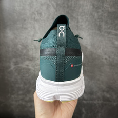 On昂跑 Cloud 6 Versa 户外街头机能风跑步鞋Cloud Hi Edge户外机能融合街头潮流 On昂跑 Cloud 6 Versa 户外街头机能风跑步鞋Cloud Hi Edge户外机能融合街头潮流