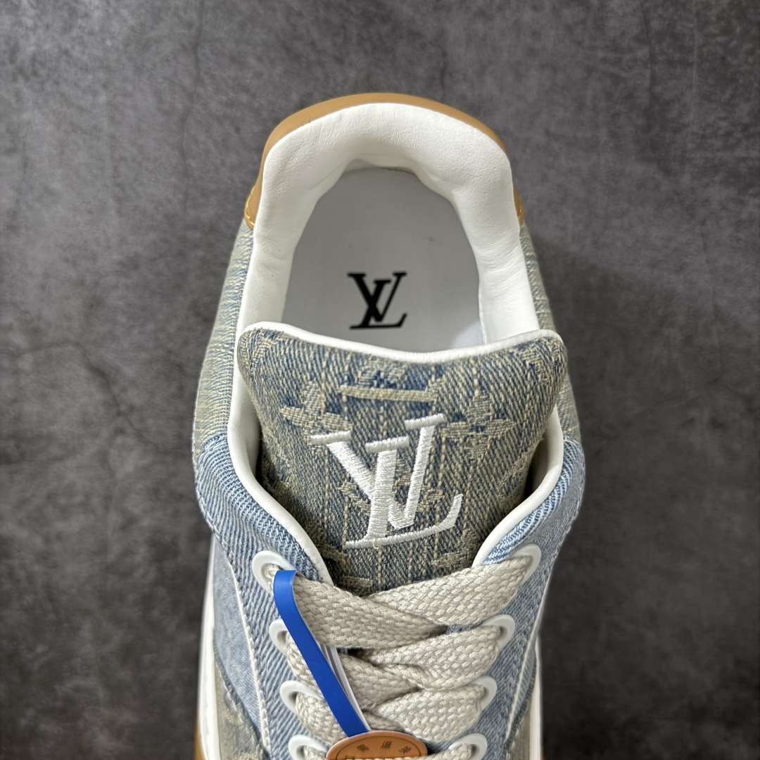 图片[8]-【专柜版/海淘代购】 LV 路易威登LOUIS VUITTON Tilted Low Sneakers 倾斜系列低帮复古休闲运动文化百搭板鞋 2026早春款板鞋 饼干鞋 市场最顶天花板 礼盒包装 正确细节 原鞋原材料1：1打造 完美版型做工 欢迎对比市场任何品质的货品 广东原产 升级原楦型开发纸版 包装说明书防尘布袋物件(附送官方快递加固牛皮纸外盒!!)#采用Monogram 丹宁布鞋面材质#鞋垫嵌入软脚感EVA物料#后跟耐弯折滴塑支撑片#全新开发TPR光泽组合隔色鞋底❗ 尺码：39 40 41 42 43 44 45 46-选品中心