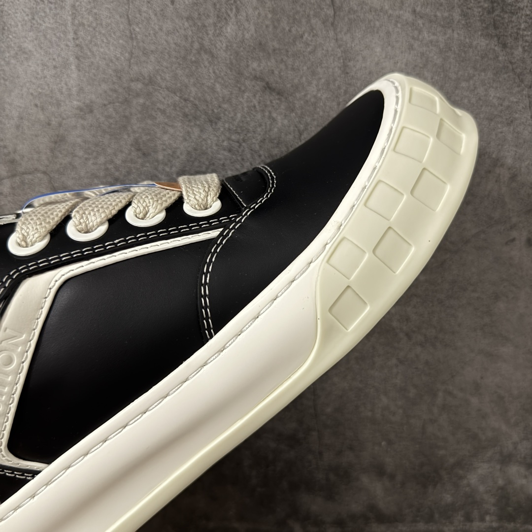 图片[6]-【专柜版/海淘代购】 LV 路易威登LOUIS VUITTON Tilted Low Sneakers 倾斜系列低帮复古休闲运动文化百搭板鞋 2026早春款板鞋 饼干鞋 市场最顶天花板 礼盒包装 正确细节 原鞋原材料1：1打造 完美版型做工 欢迎对比市场任何品质的货品 广东原产 升级原楦型开发纸版 包装说明书防尘布袋物件(附送官方快递加固牛皮纸外盒!!)#采用Monogram 丹宁布鞋面材质#鞋垫嵌入软脚感EVA物料#后跟耐弯折滴塑支撑片#全新开发TPR光泽组合隔色鞋底❗ 尺码：39 40 41 42 43 44 45 46-选品中心