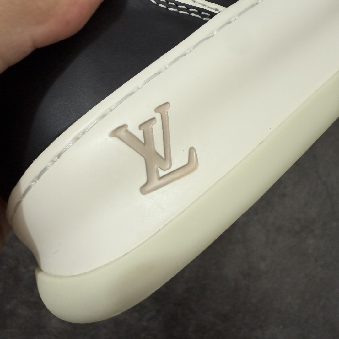 图片[3]-【专柜版/海淘代购】 LV 路易威登LOUIS VUITTON Tilted Low Sneakers 倾斜系列低帮复古休闲运动文化百搭板鞋 2026早春款板鞋 饼干鞋 市场最顶天花板 礼盒包装 正确细节 原鞋原材料1：1打造 完美版型做工 欢迎对比市场任何品质的货品 广东原产 升级原楦型开发纸版 包装说明书防尘布袋物件(附送官方快递加固牛皮纸外盒!!)#采用Monogram 丹宁布鞋面材质#鞋垫嵌入软脚感EVA物料#后跟耐弯折滴塑支撑片#全新开发TPR光泽组合隔色鞋底❗ 尺码：39 40 41 42 43 44 45 46-选品中心