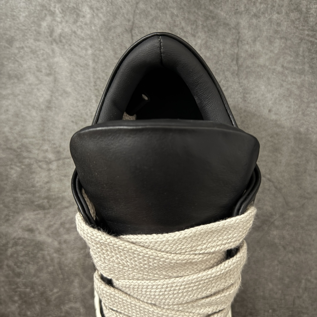 图片[8]-【莞产版本】Rick Owens Drkshdw 瑞克·欧文低帮时尚运动板鞋 二级市场已经7K以上 平台客户随意卖四位数 RO广东原厂出品 纯原天花板 原版一比一复刻 冲正绝不翻车 还原度达到百分之98以上 原楦开发纸版版型 ZP拆解原版1：1复模裁片纸版 力求做到0错位 这样才能达到和zp一致的鞋型味道 采用进口cnc数控机床开发对版独家tpu奶香大底 区别于市场所有版本 zp同源定制尼龙布 达到和zp一致手感 原厂进口细纹布 万邦订购原厂高弹粉红色海绵 内里搭配软质细腻羊皮 TPU高密度大底 软硬度透光度高已经测试和原版一致 尺码：35-46-选品中心