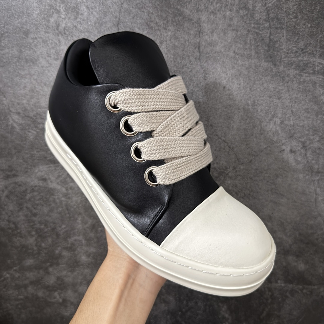 图片[3]-【莞产版本】Rick Owens Drkshdw 瑞克·欧文低帮时尚运动板鞋 二级市场已经7K以上 平台客户随意卖四位数 RO广东原厂出品 纯原天花板 原版一比一复刻 冲正绝不翻车 还原度达到百分之98以上 原楦开发纸版版型 ZP拆解原版1：1复模裁片纸版 力求做到0错位 这样才能达到和zp一致的鞋型味道 采用进口cnc数控机床开发对版独家tpu奶香大底 区别于市场所有版本 zp同源定制尼龙布 达到和zp一致手感 原厂进口细纹布 万邦订购原厂高弹粉红色海绵 内里搭配软质细腻羊皮 TPU高密度大底 软硬度透光度高已经测试和原版一致 尺码：35-46-选品中心
