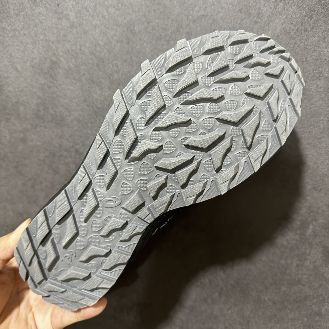图片[9]-【公司级】Asics 亚瑟士GEL-SONOMA FE 运动舒适Y2K复古 耐磨透气 休闲越野城市通勤 低帮跑步鞋 Y2K赛道持续对未来世界的无限想象和探索 – 外观设计：科技革面料与网纱拼接，大网眼网纱增加透气效果，鞋型设计简约，兼具时尚感与功能性。 – 防滑性：鞋底的多向凸耳以及独特纹路设计，提供了良好的抓地力，在各种地形上都能有效防滑，确保行走和跑步时的安全。 货号：1012B787-001 尺码：35 36 37 37.5 38 39 39.5 40 40.5 41.5 42 42.5 43.5 44 45-选品中心