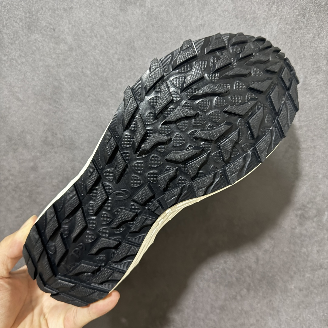 图片[9]-【公司级】Asics 亚瑟士GEL-SONOMA FE 运动舒适Y2K复古 耐磨透气 休闲越野城市通勤 低帮跑步鞋 Y2K赛道持续对未来世界的无限想象和探索 – 外观设计：科技革面料与网纱拼接，大网眼网纱增加透气效果，鞋型设计简约，兼具时尚感与功能性。 – 防滑性：鞋底的多向凸耳以及独特纹路设计，提供了良好的抓地力，在各种地形上都能有效防滑，确保行走和跑步时的安全。 货号：1011B999-020 尺码：36 37 37.5 38 39 39.5 40 40.5 41.5 42 42.5 43.5 44 45-选品中心